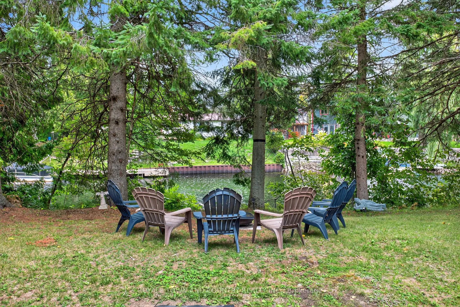 82 Riverbank Road