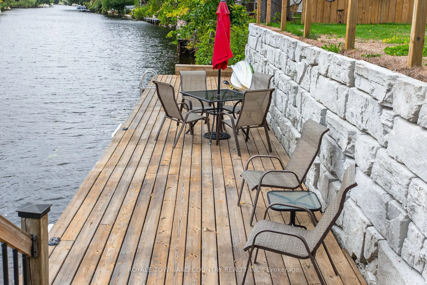 27 CEDARPLANK Road