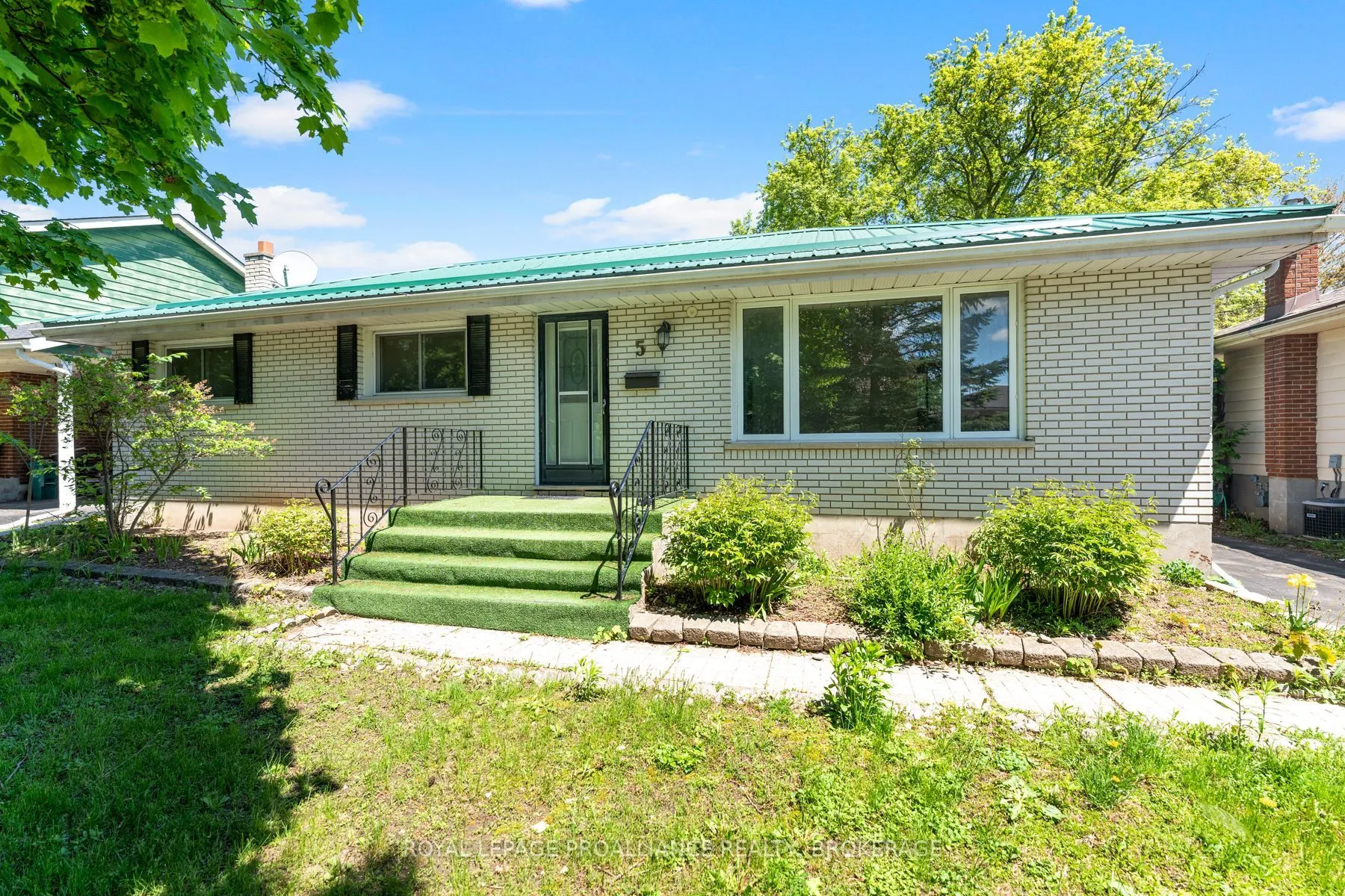 5 Armour Crescent
