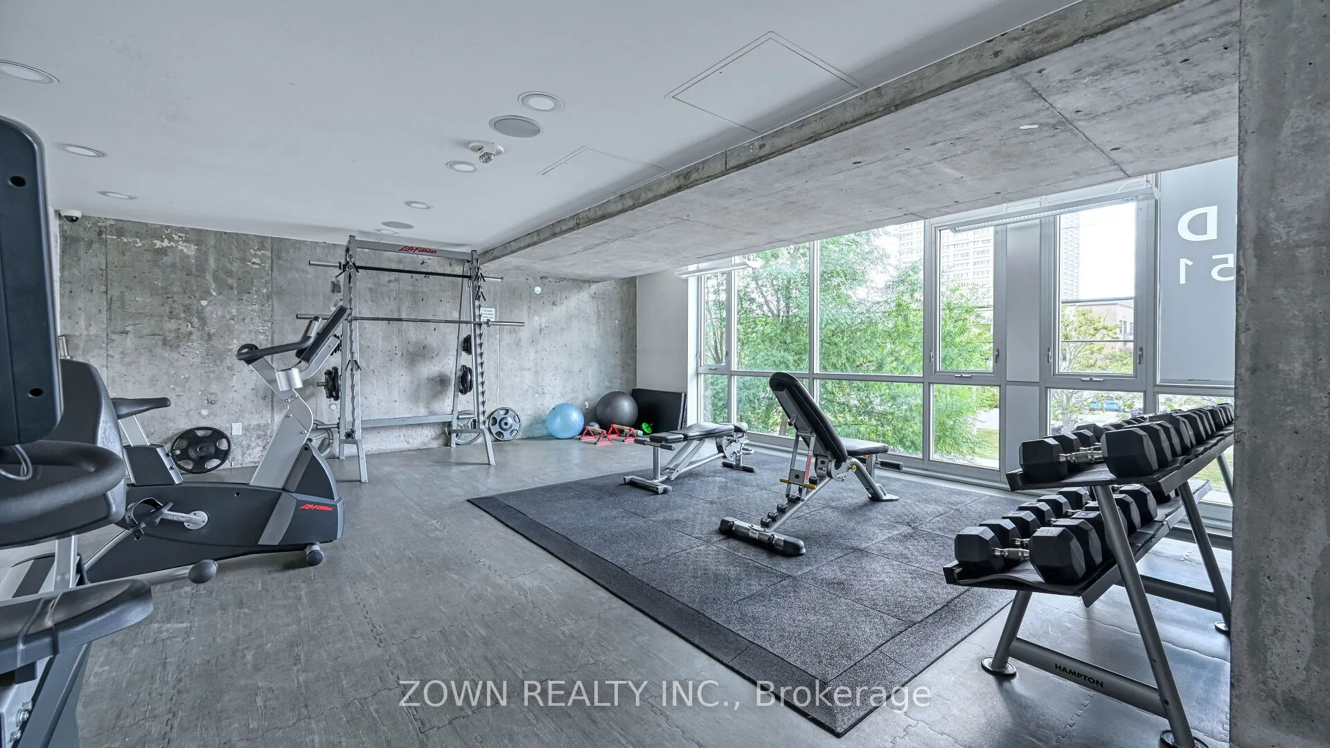 201 PARKDALE Avenue, #807