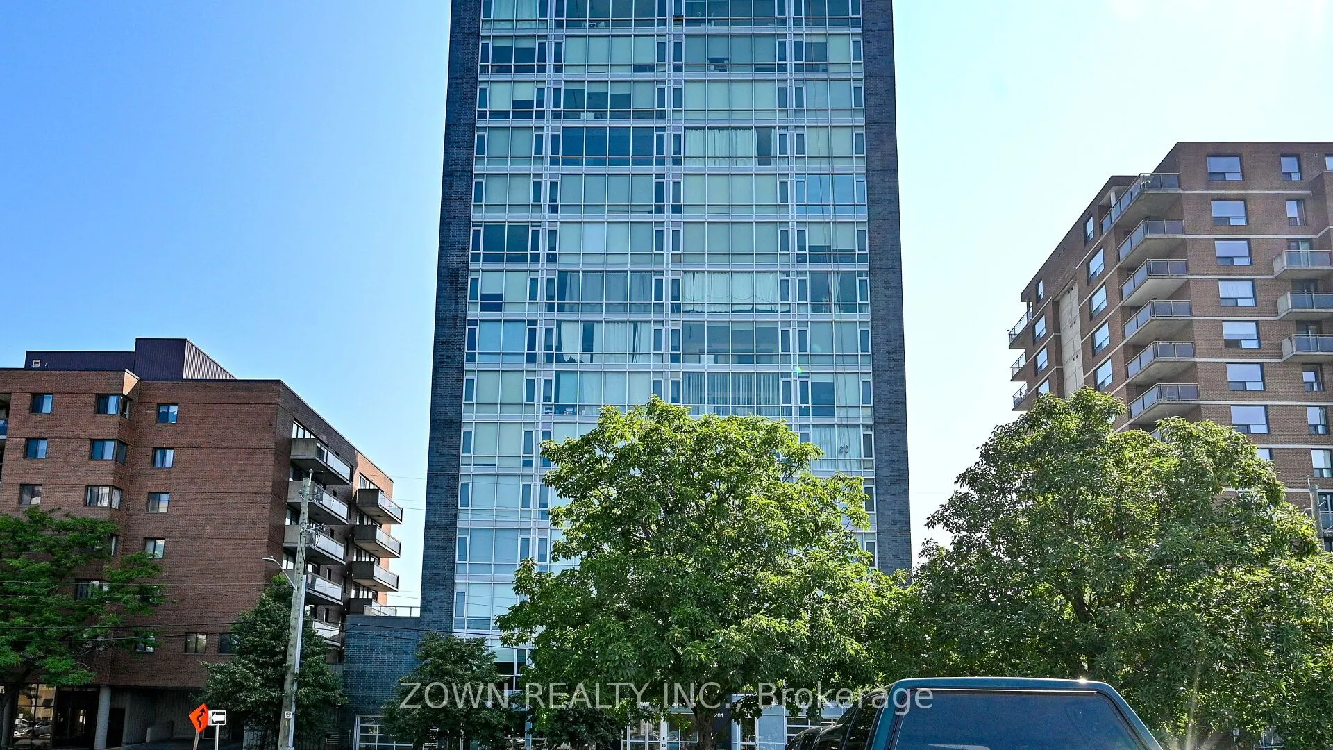 201 PARKDALE Avenue, #807