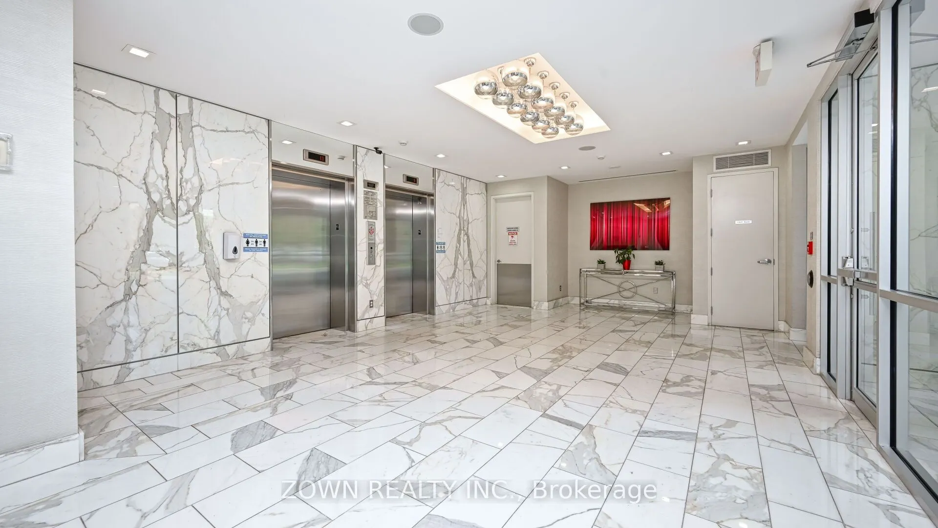 201 PARKDALE Avenue, #807