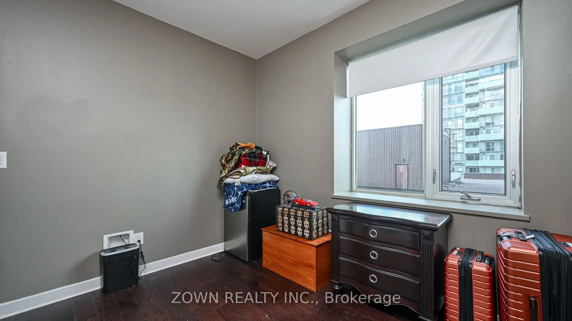 201 PARKDALE Avenue, #807