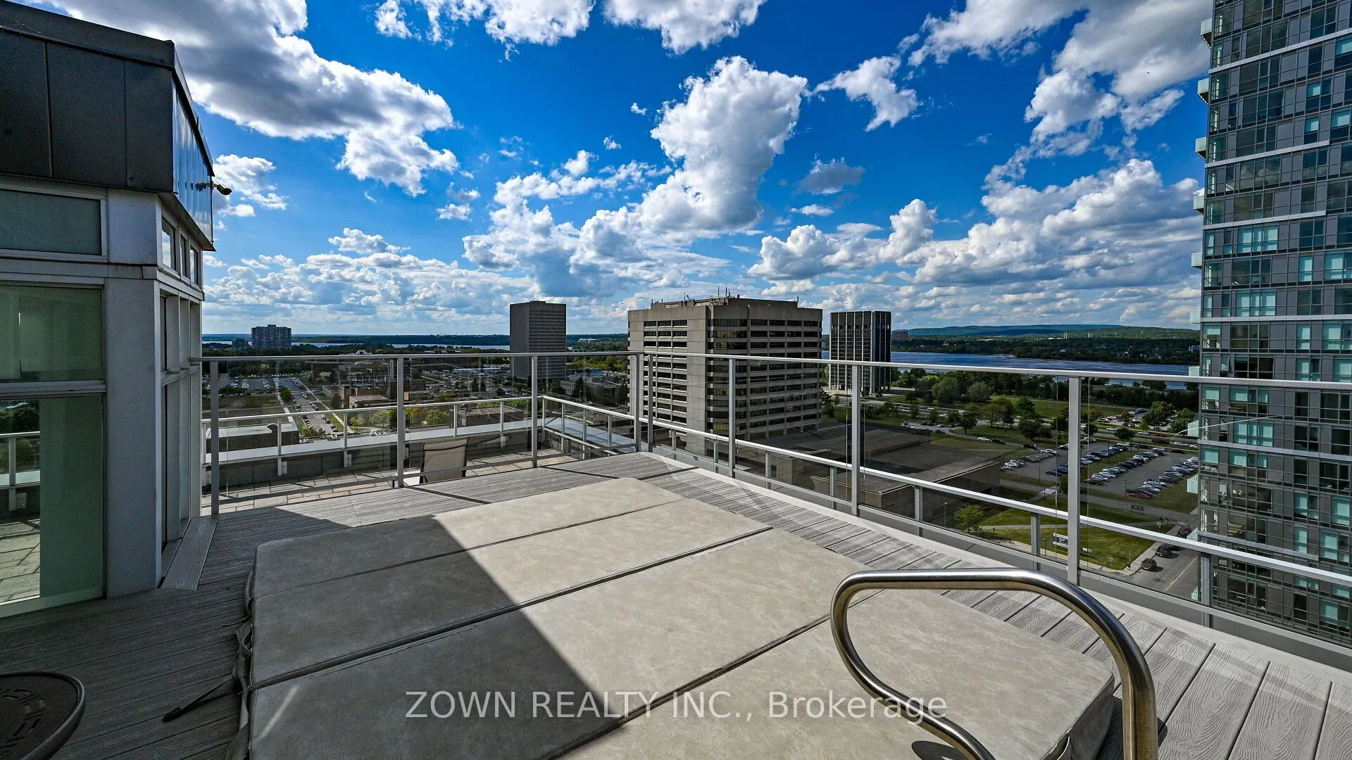 201 PARKDALE Avenue, #807