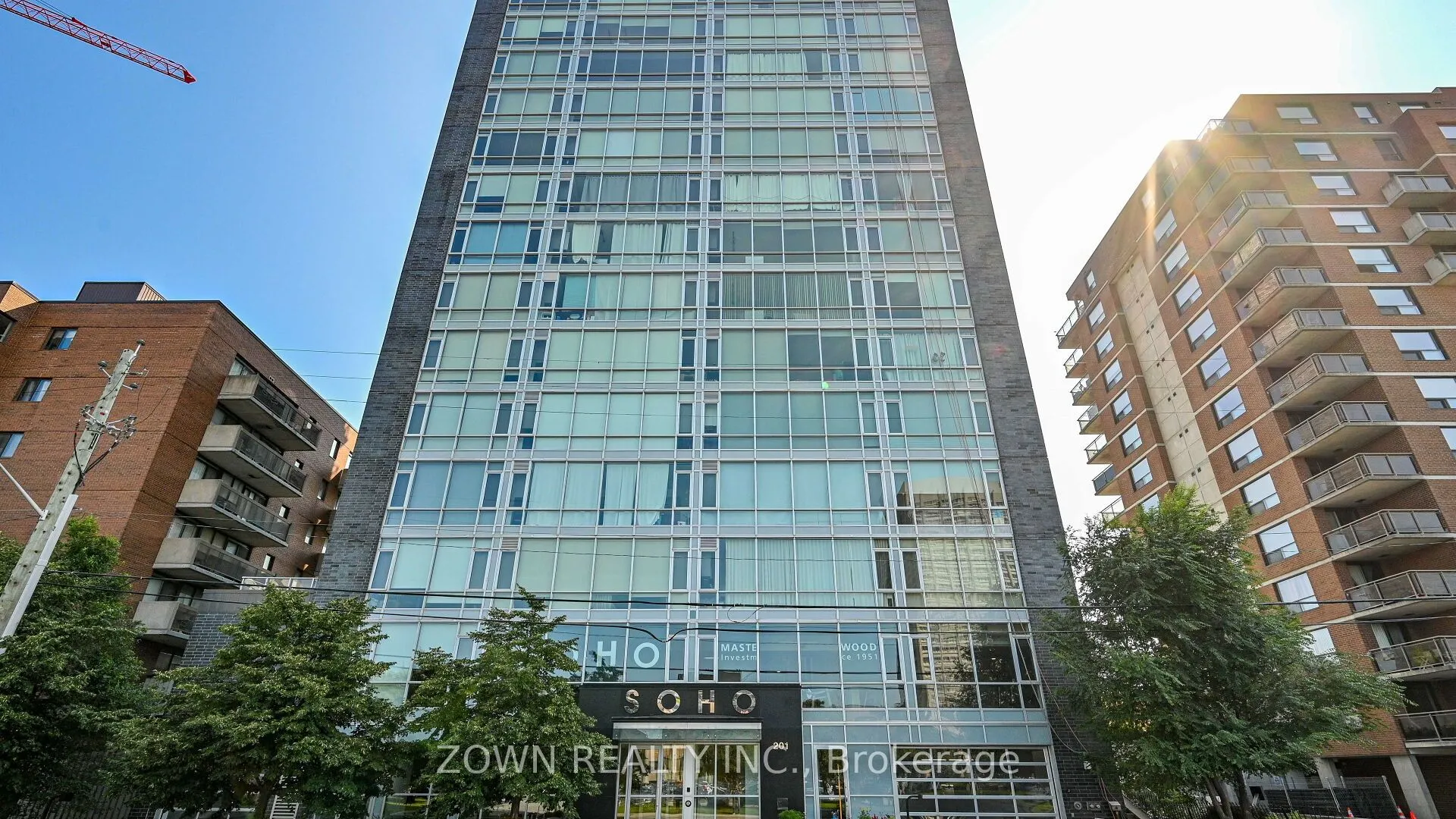 201 PARKDALE Avenue, #807
