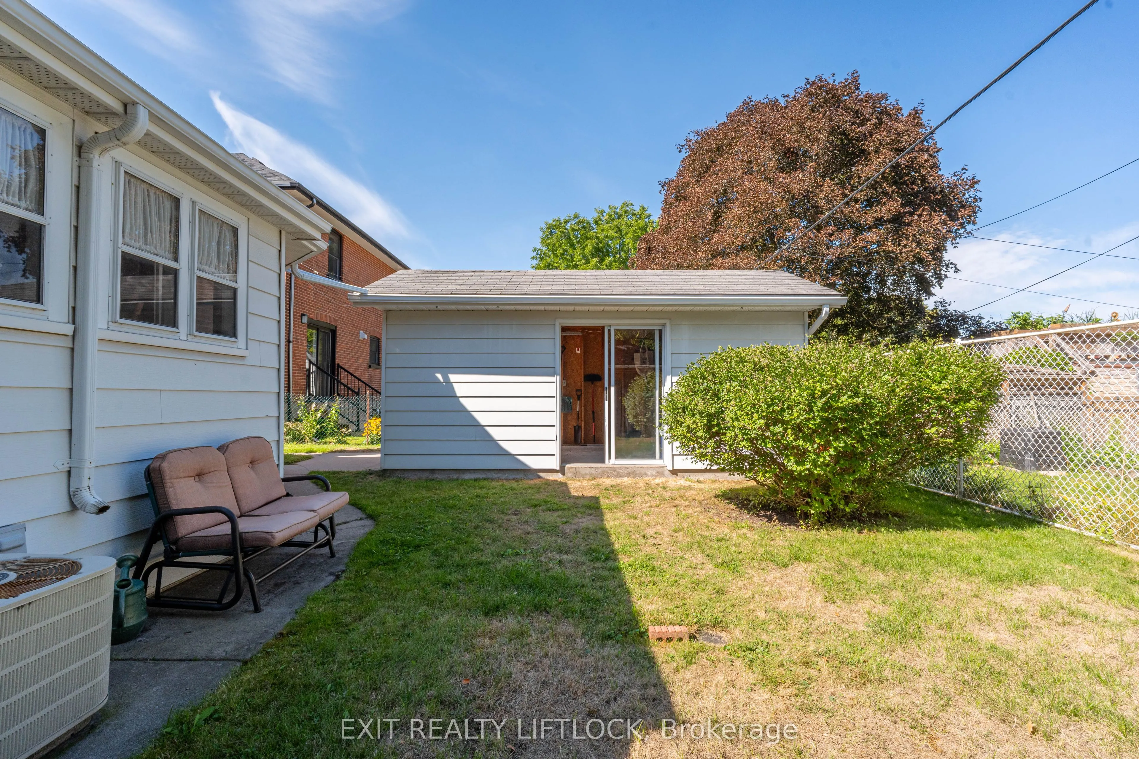 544 Douglas Avenue