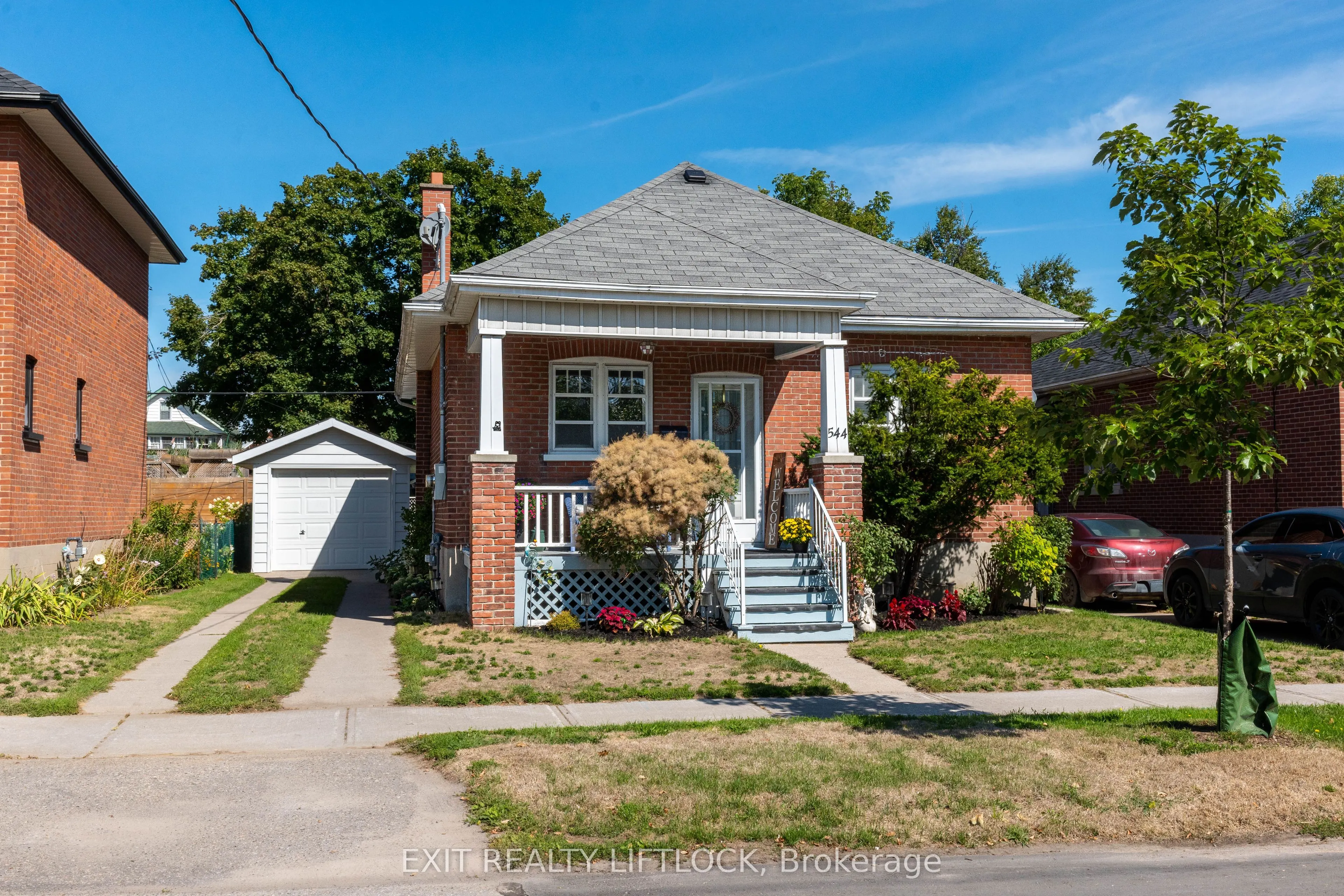 544 Douglas Avenue