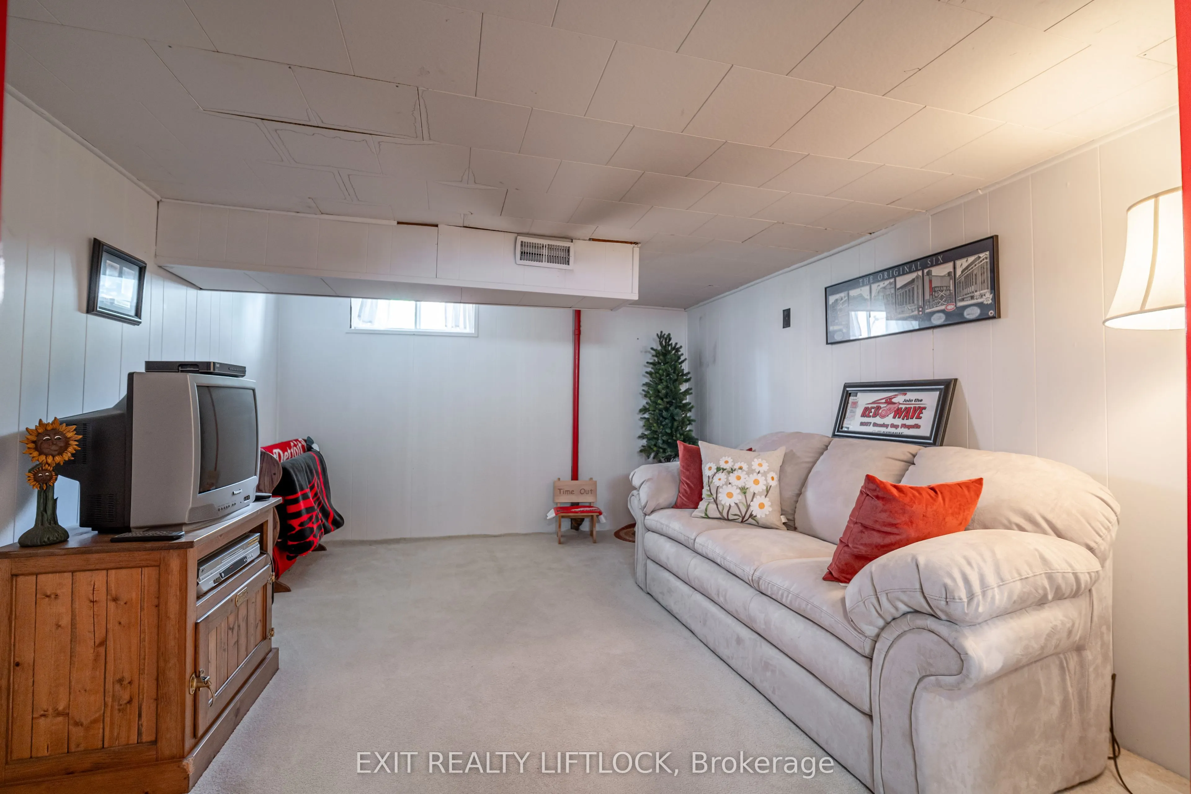 544 Douglas Avenue
