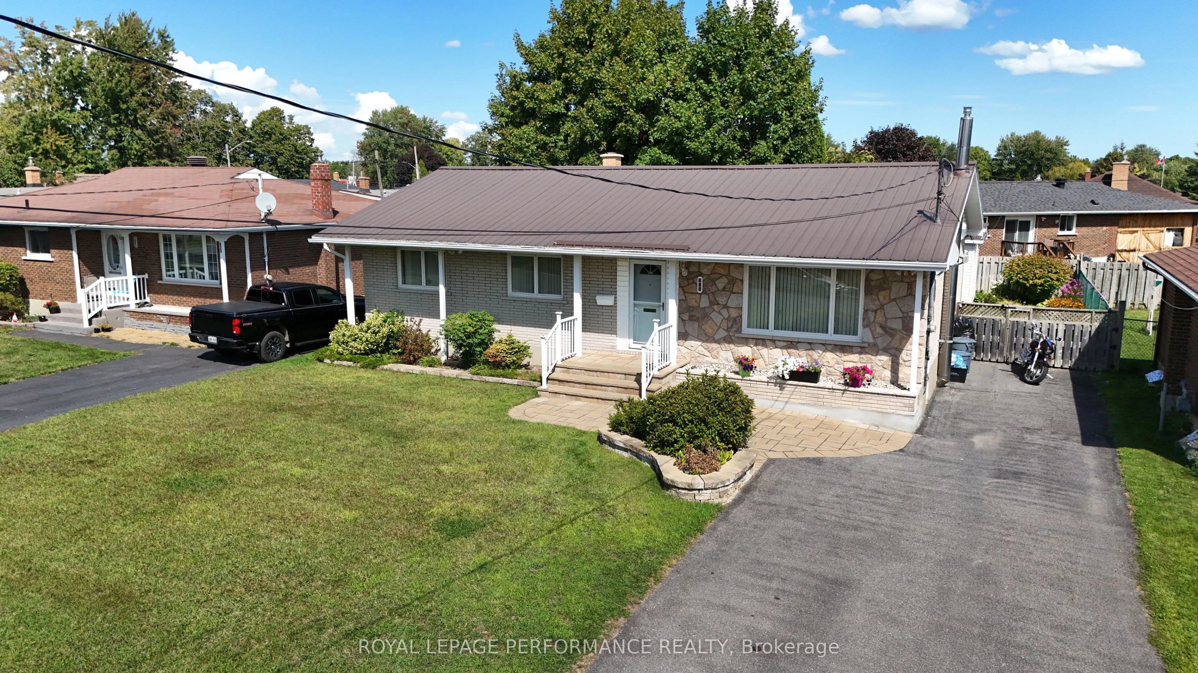 808 Carleton Street
