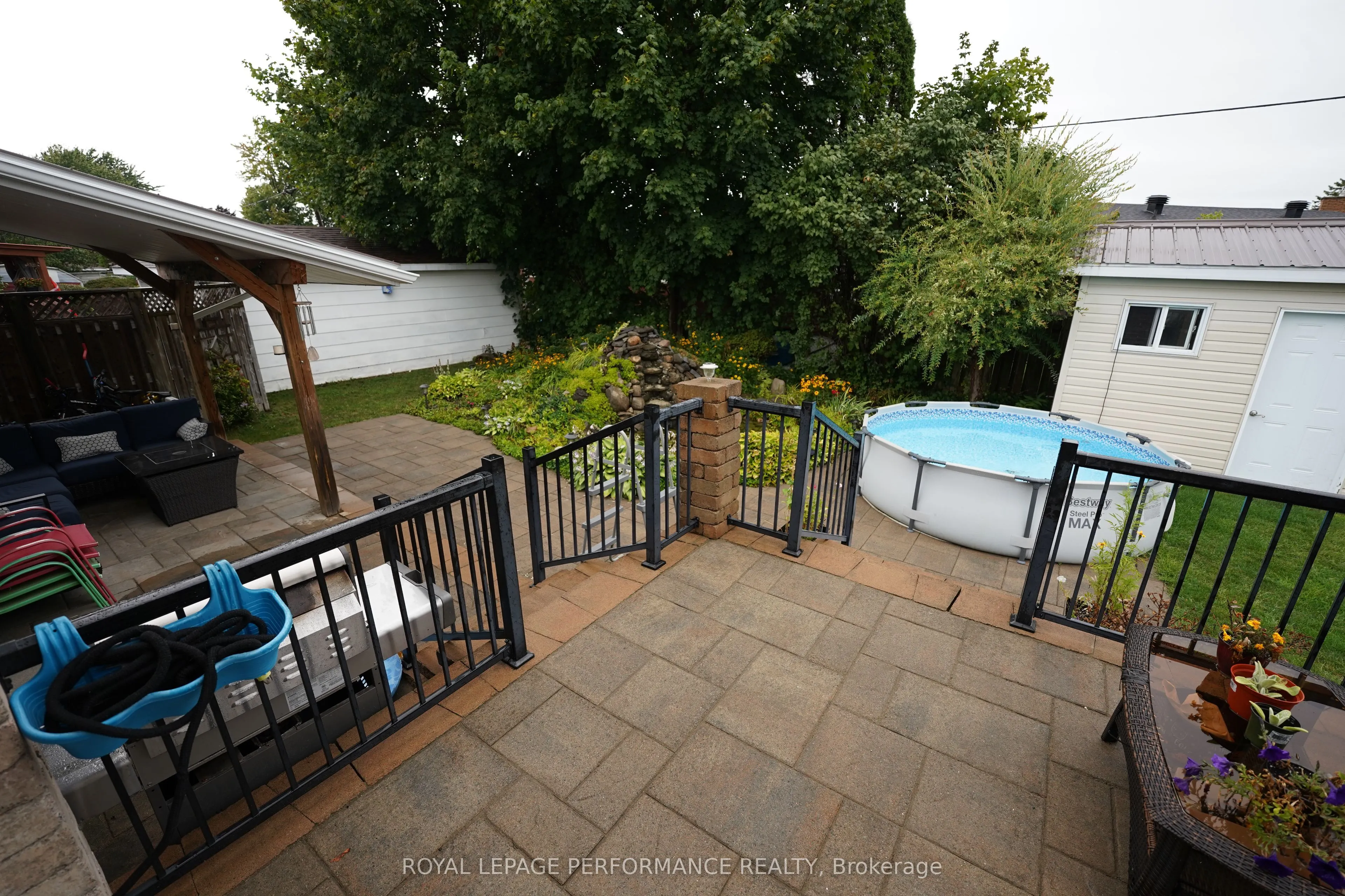 808 Carleton Street