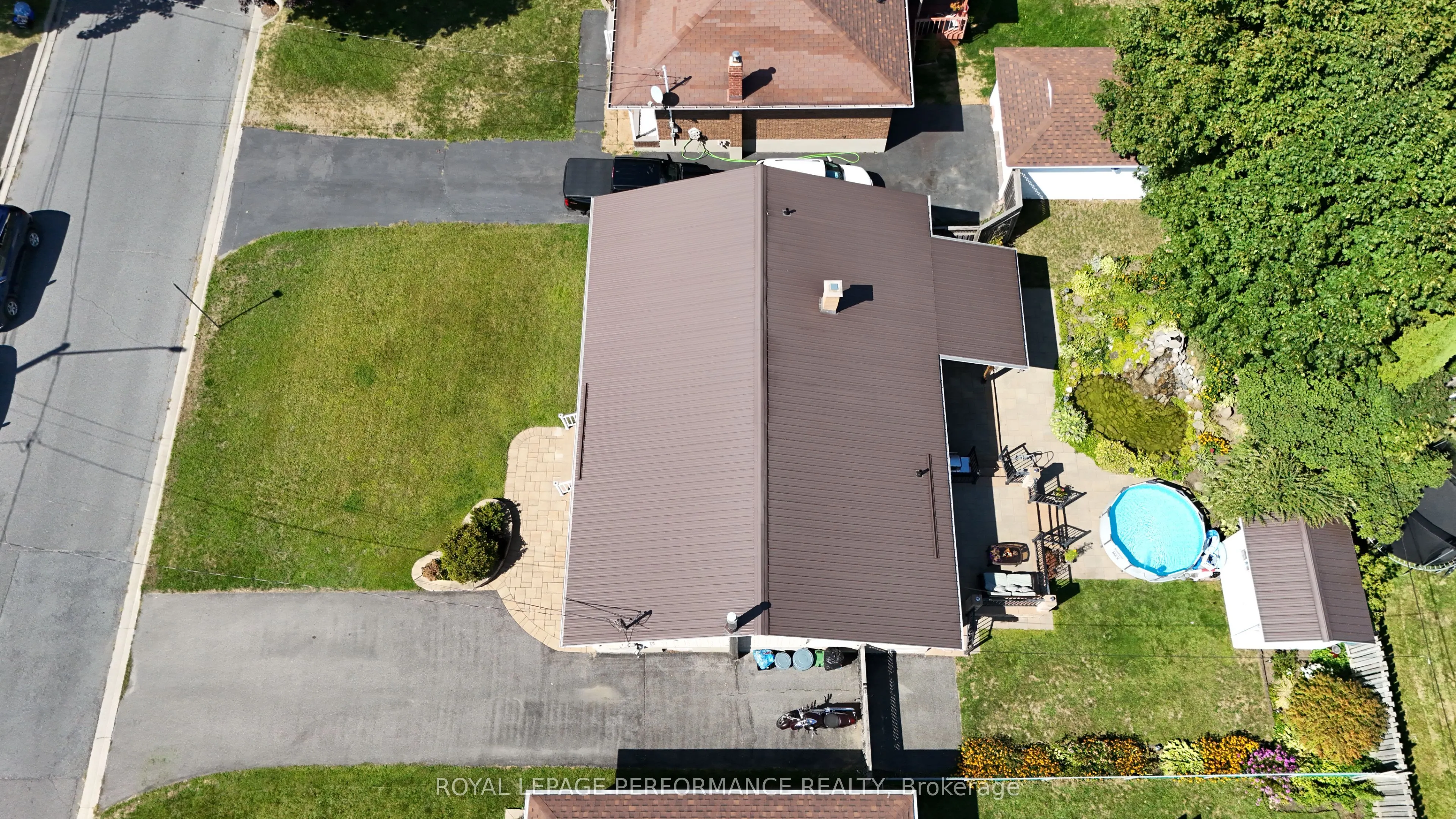 808 Carleton Street
