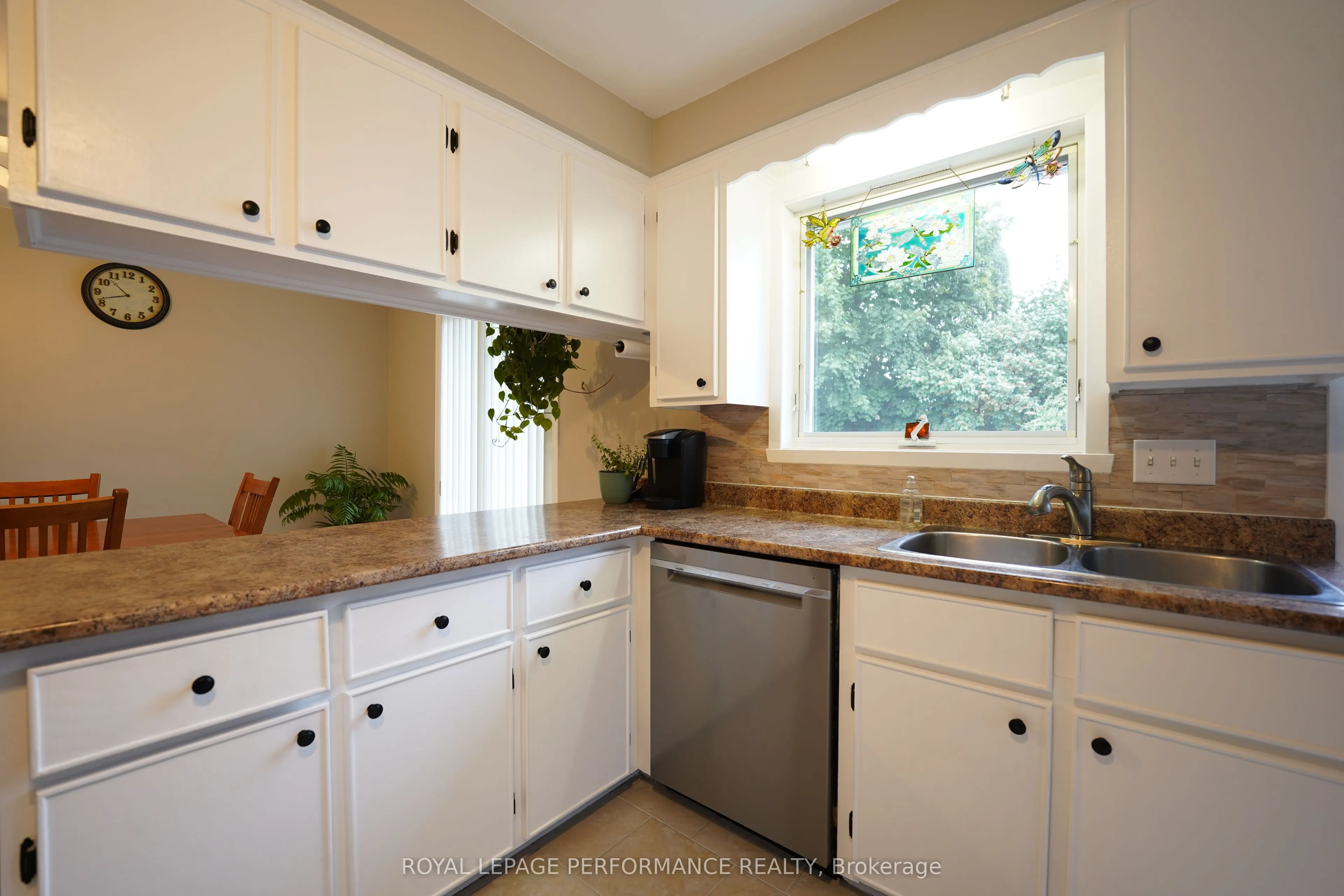 808 Carleton Street