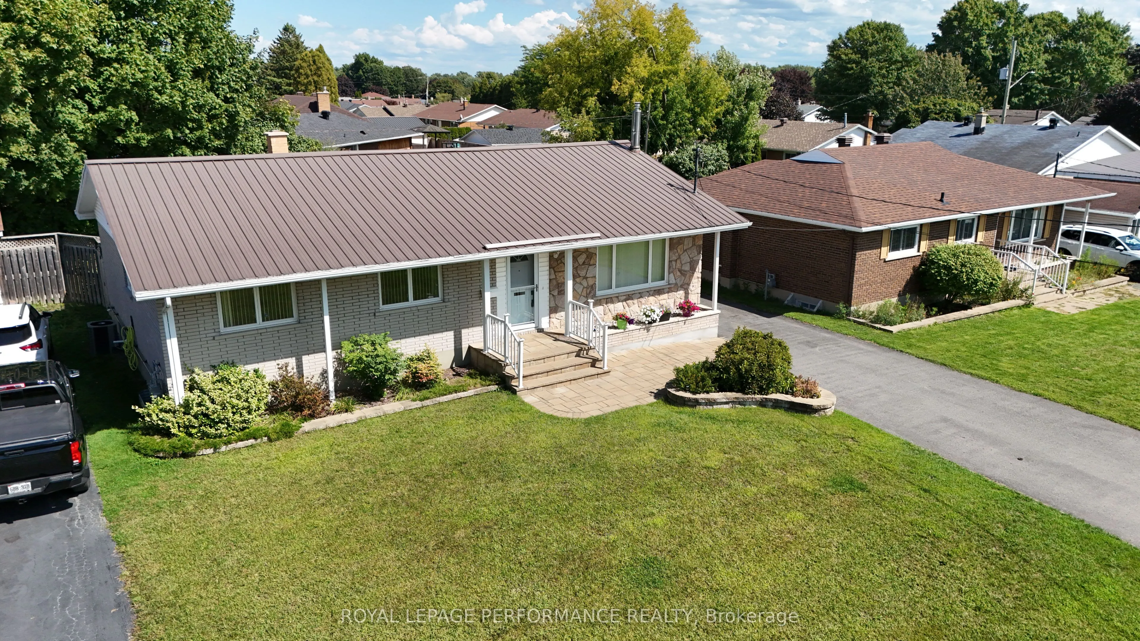 808 Carleton Street