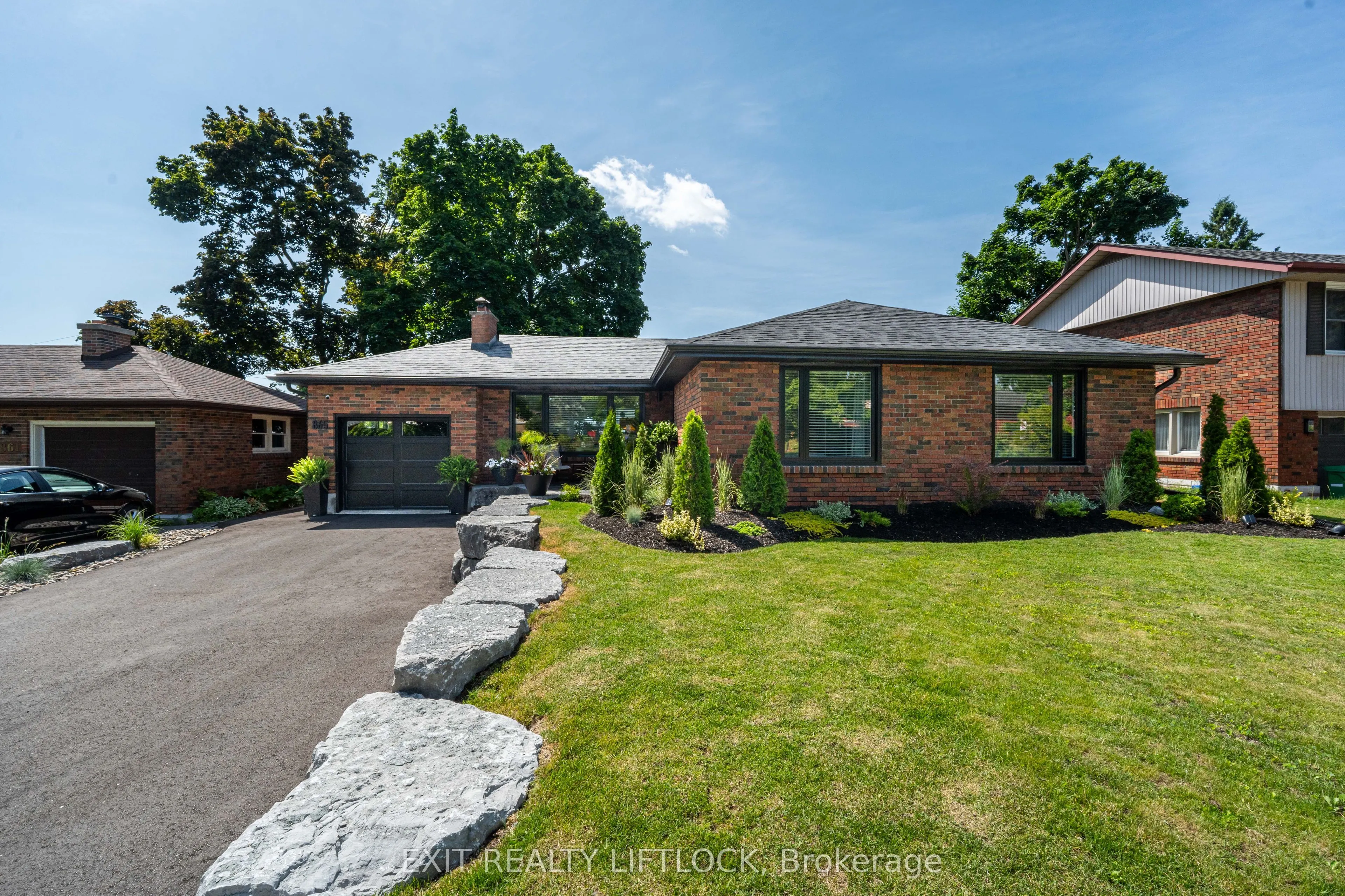 865 Kensington Drive