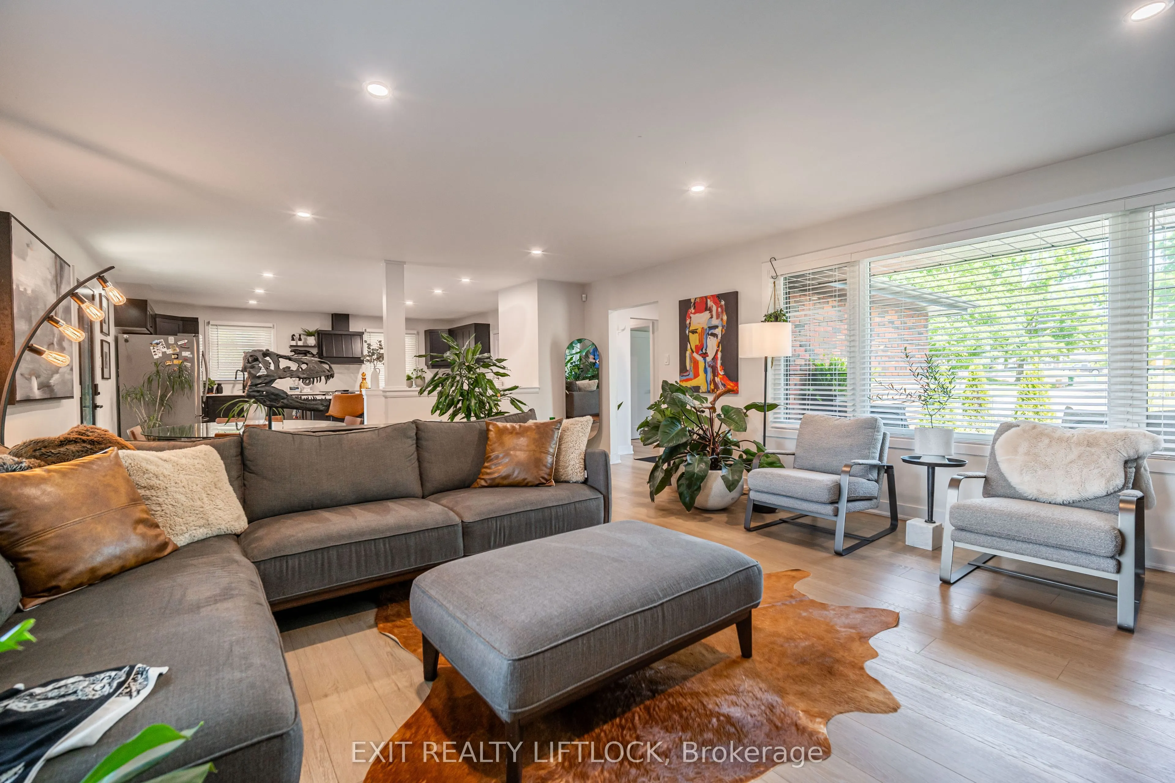 865 Kensington Drive