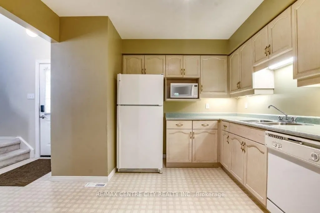 1199 Reardon Boulevard, #14