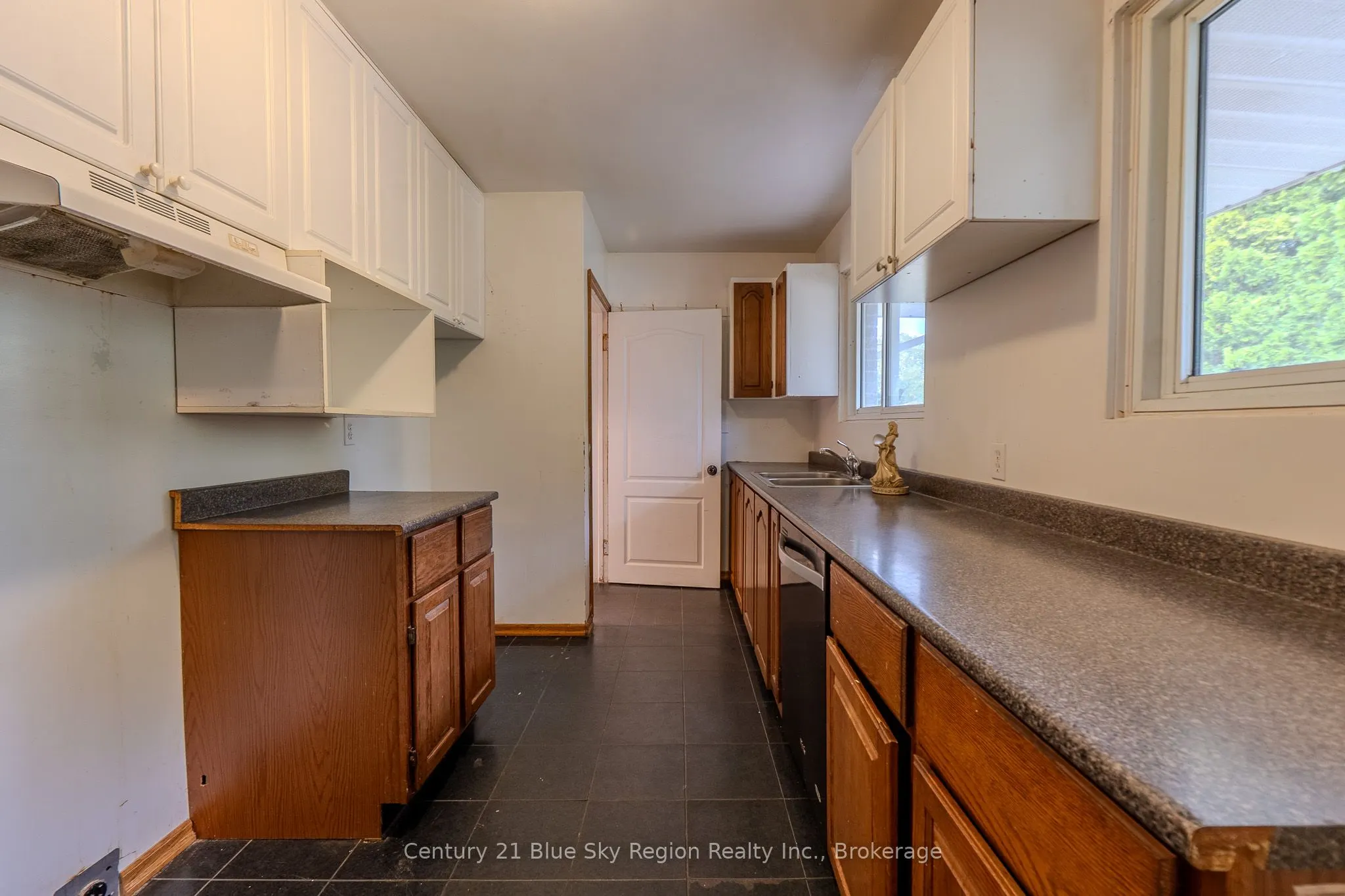 23 Strathcona Drive