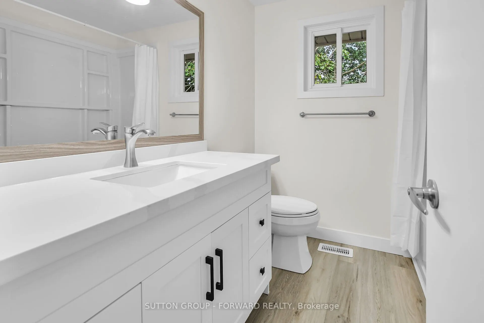 12 Inverary Road
