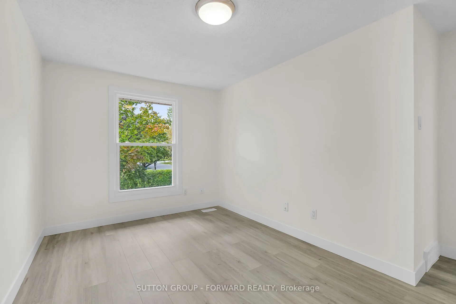 12 Inverary Road