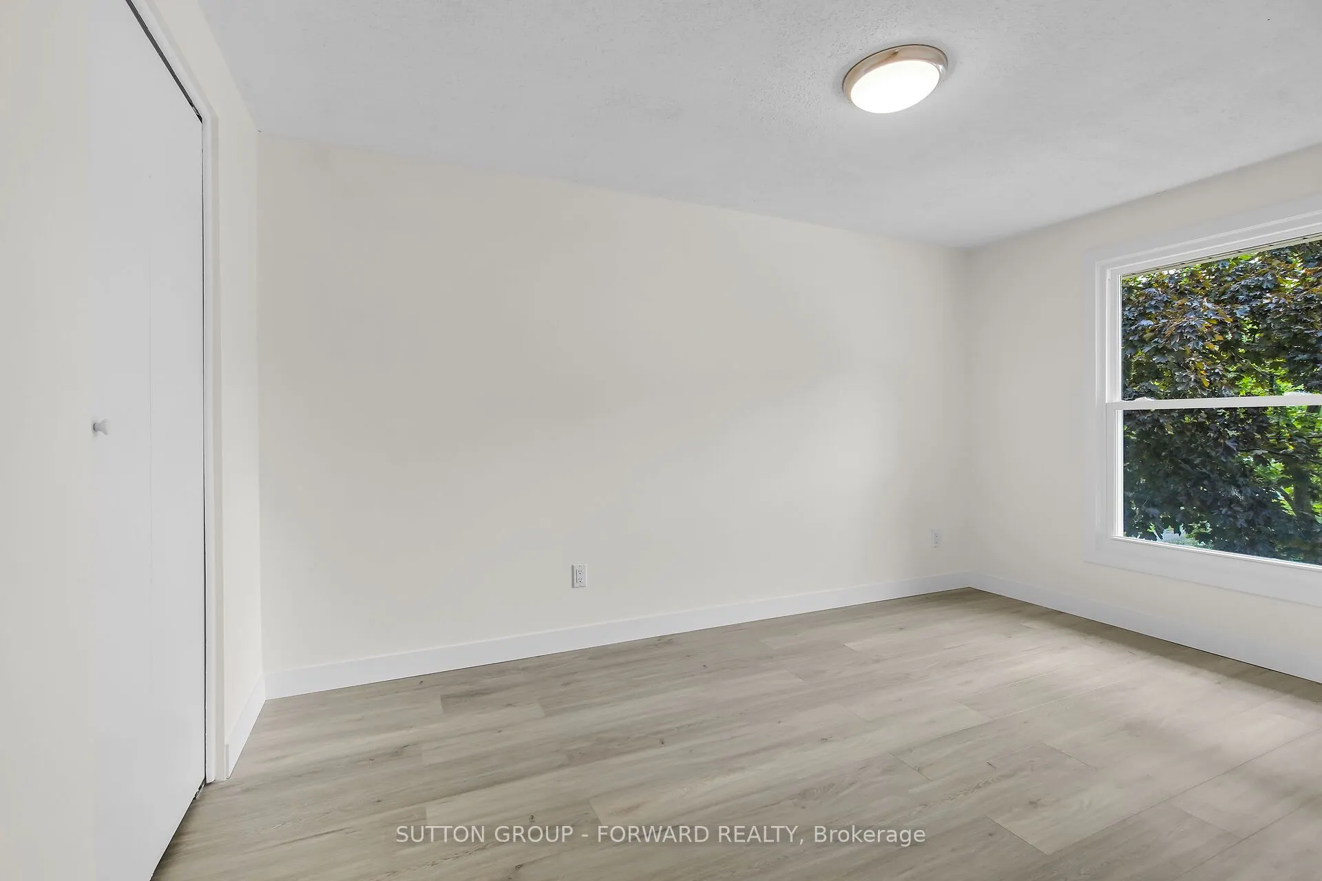 12 Inverary Road