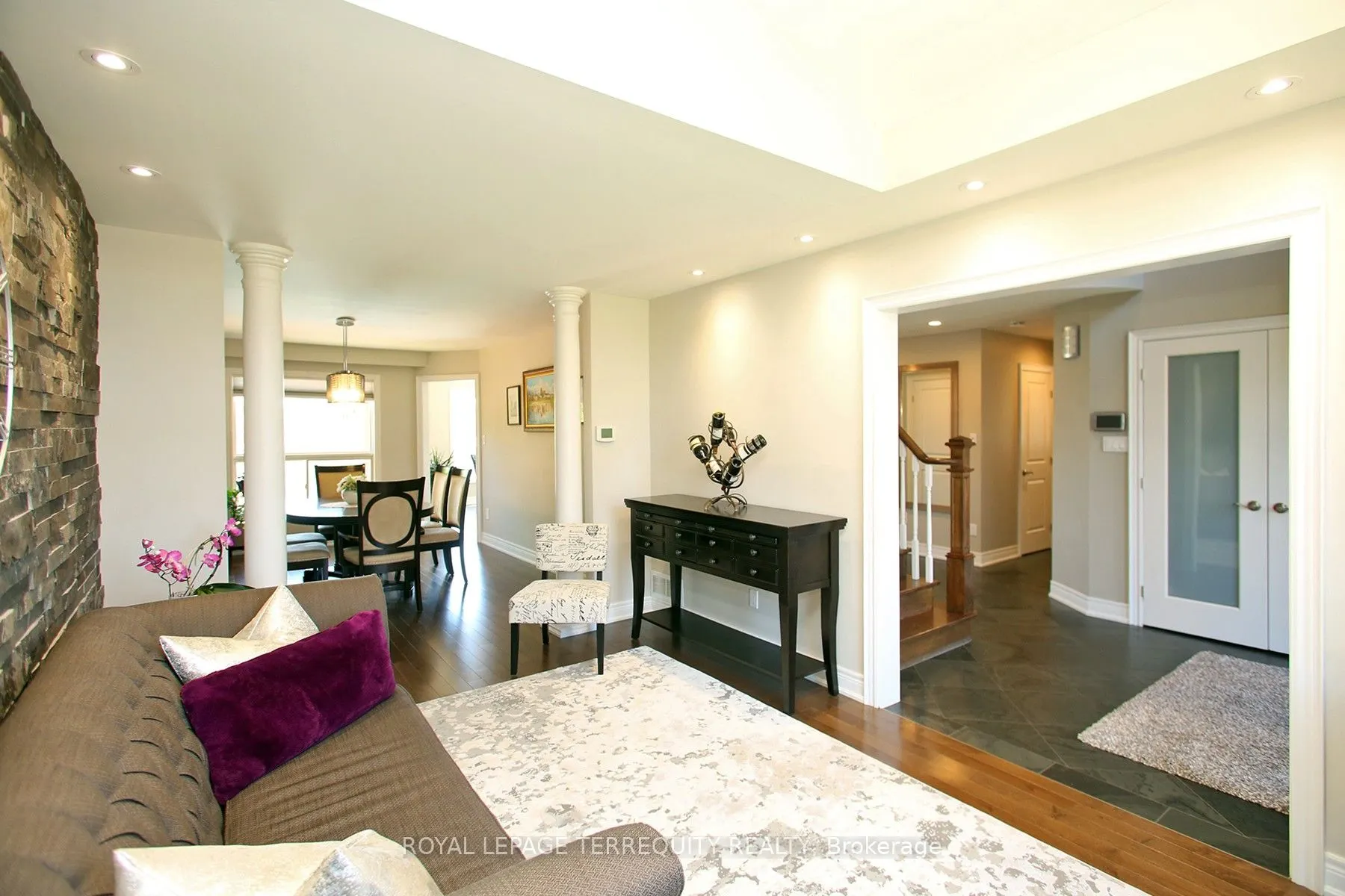 3 Riviera Ridge
