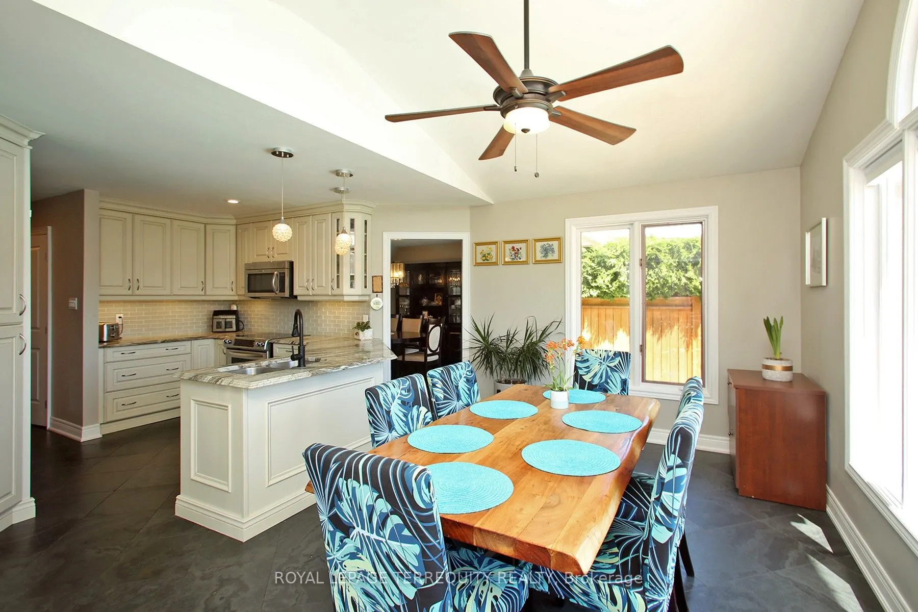 3 Riviera Ridge