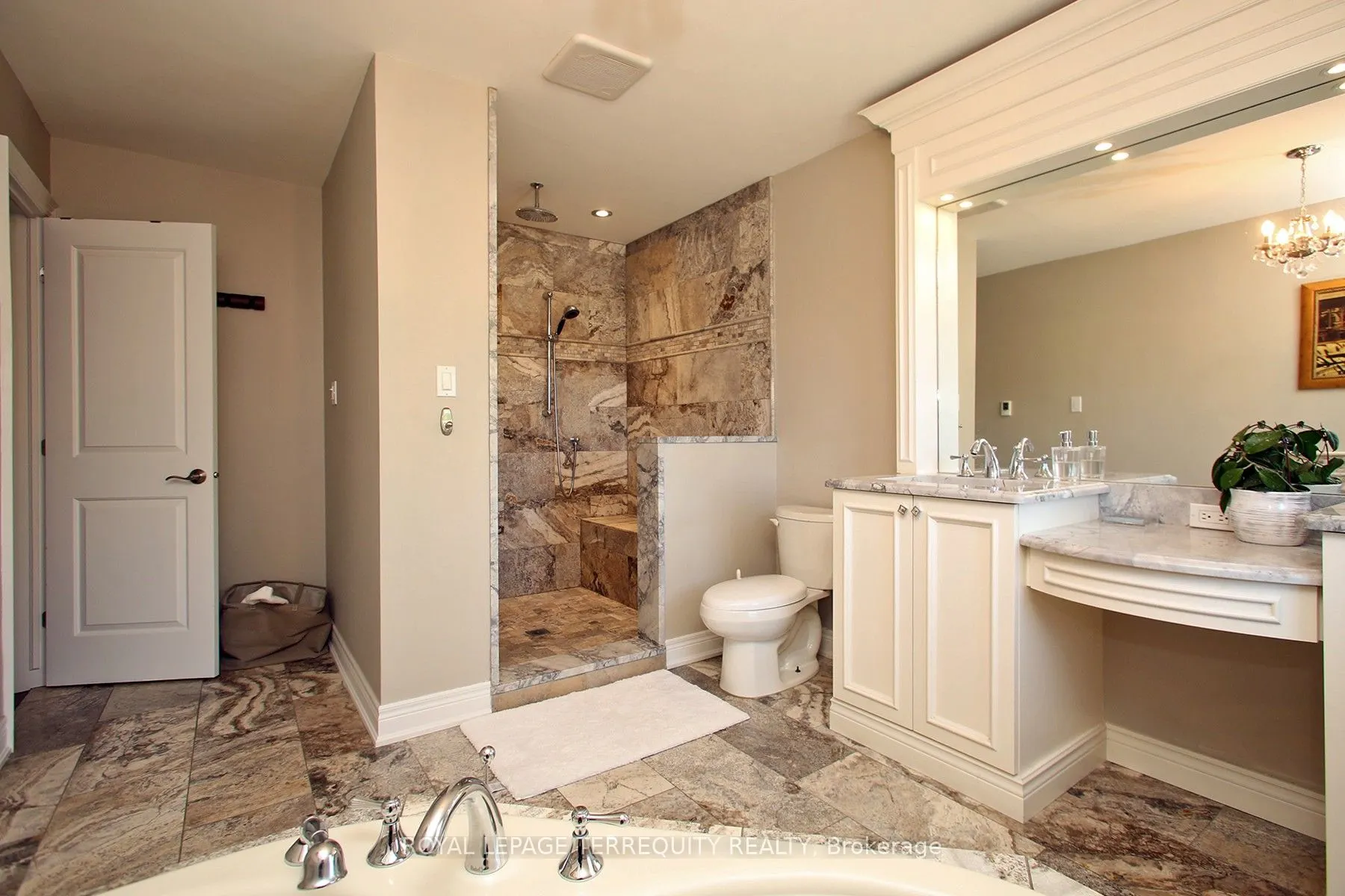 3 Riviera Ridge