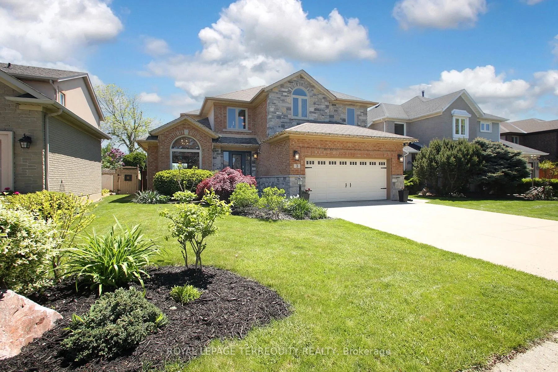 3 Riviera Ridge