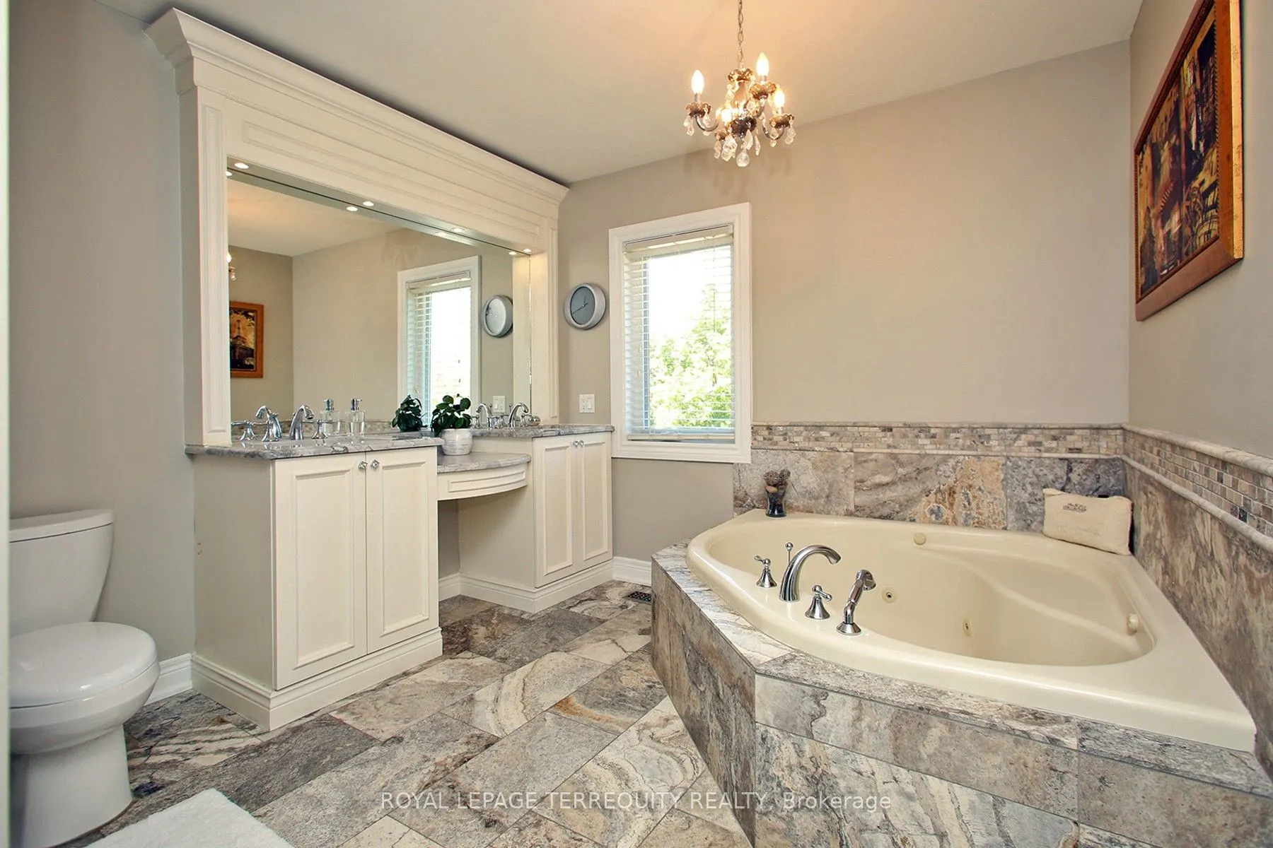 3 Riviera Ridge