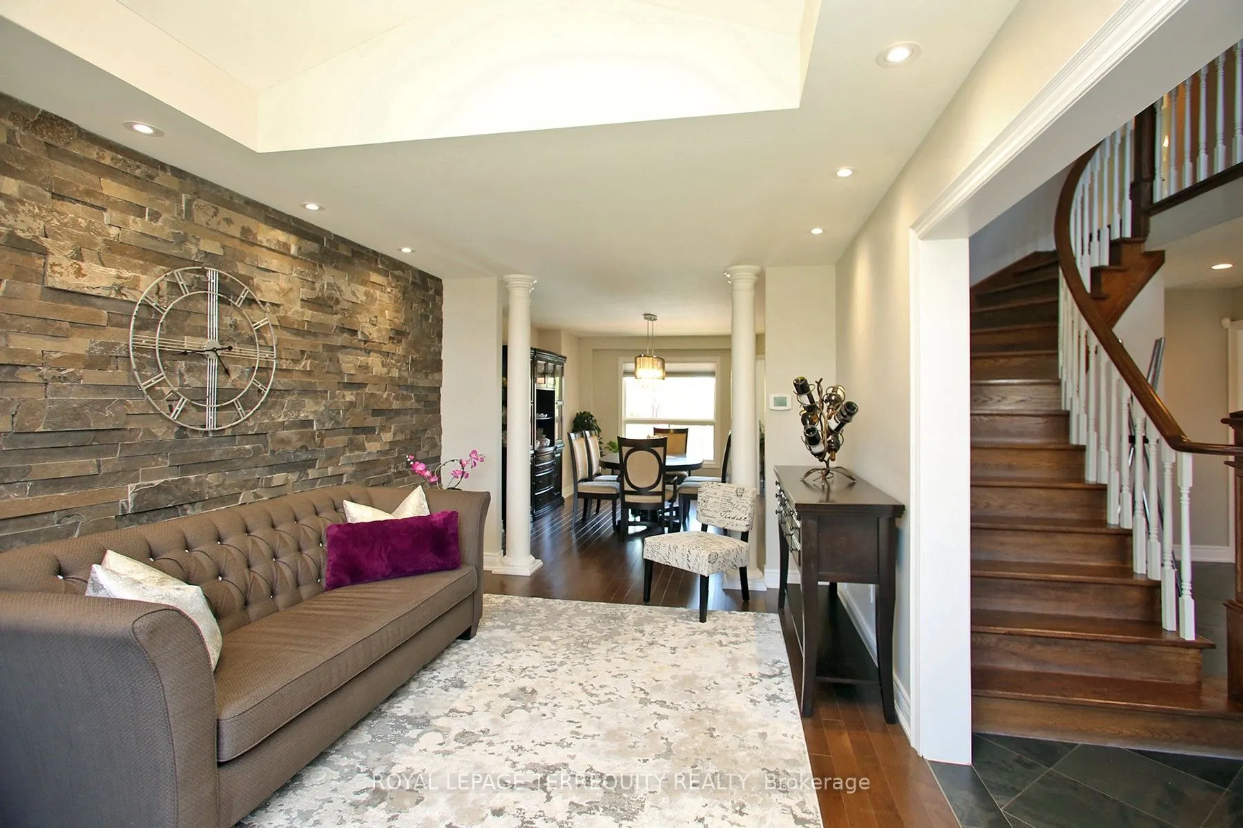 3 Riviera Ridge