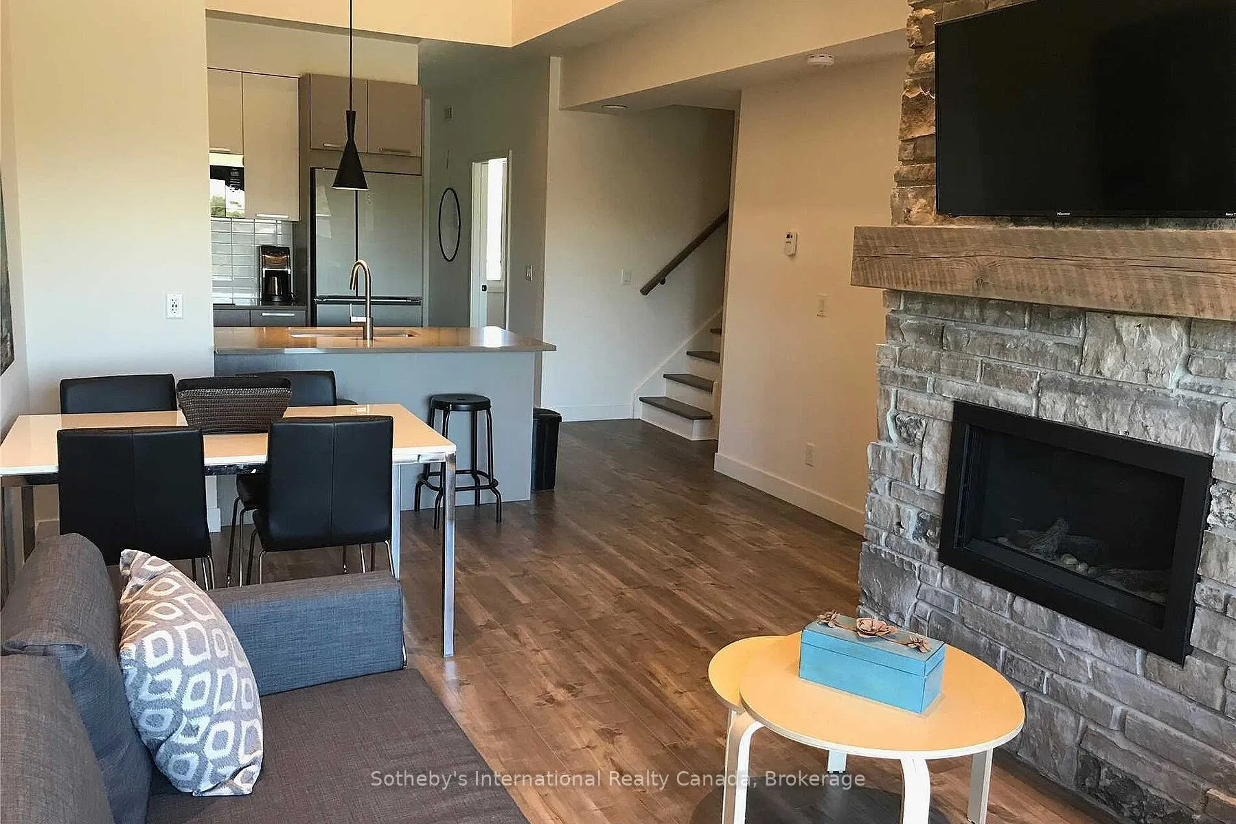 10 Beckwith Lane, #206