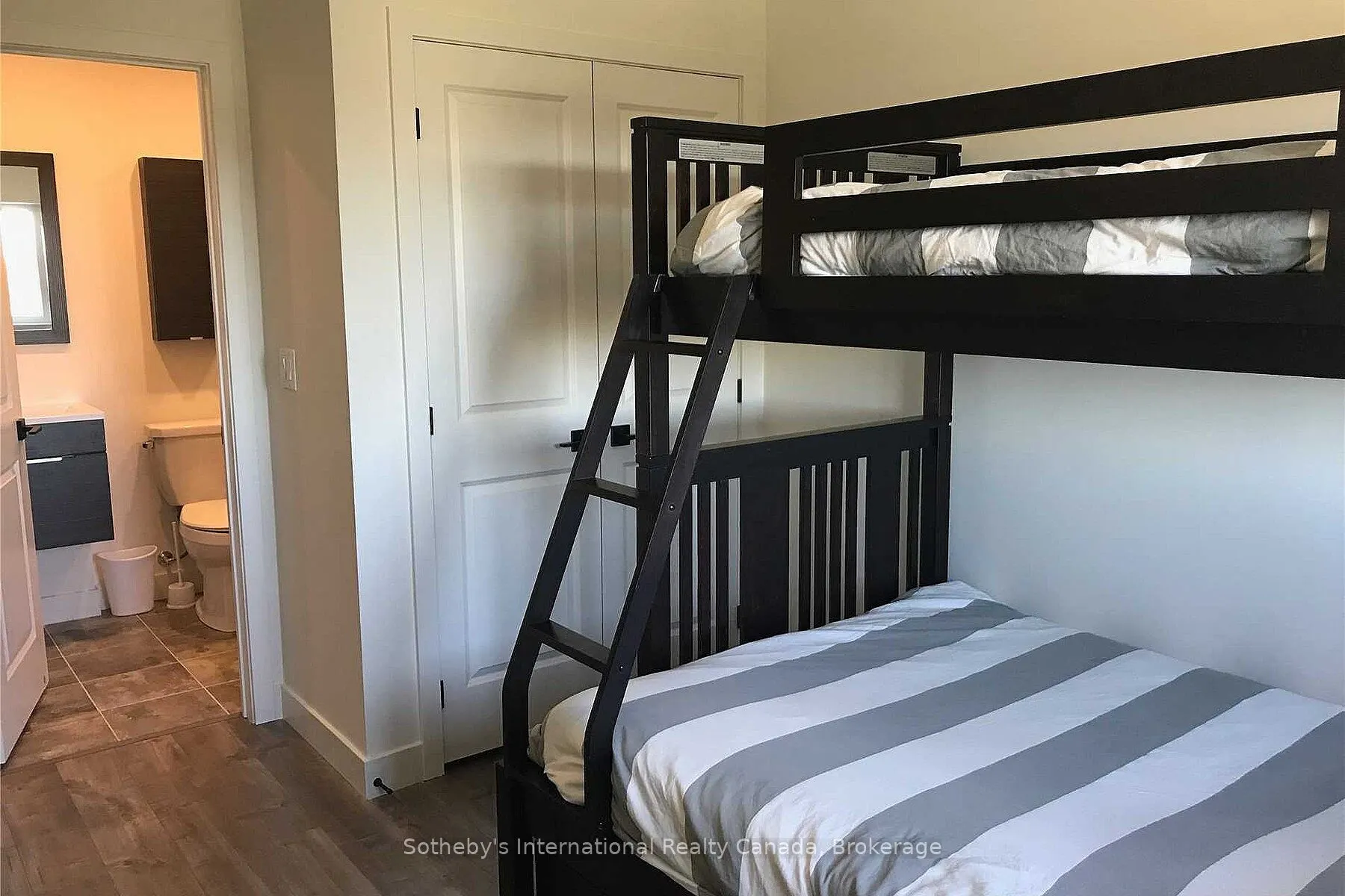 10 Beckwith Lane, #206