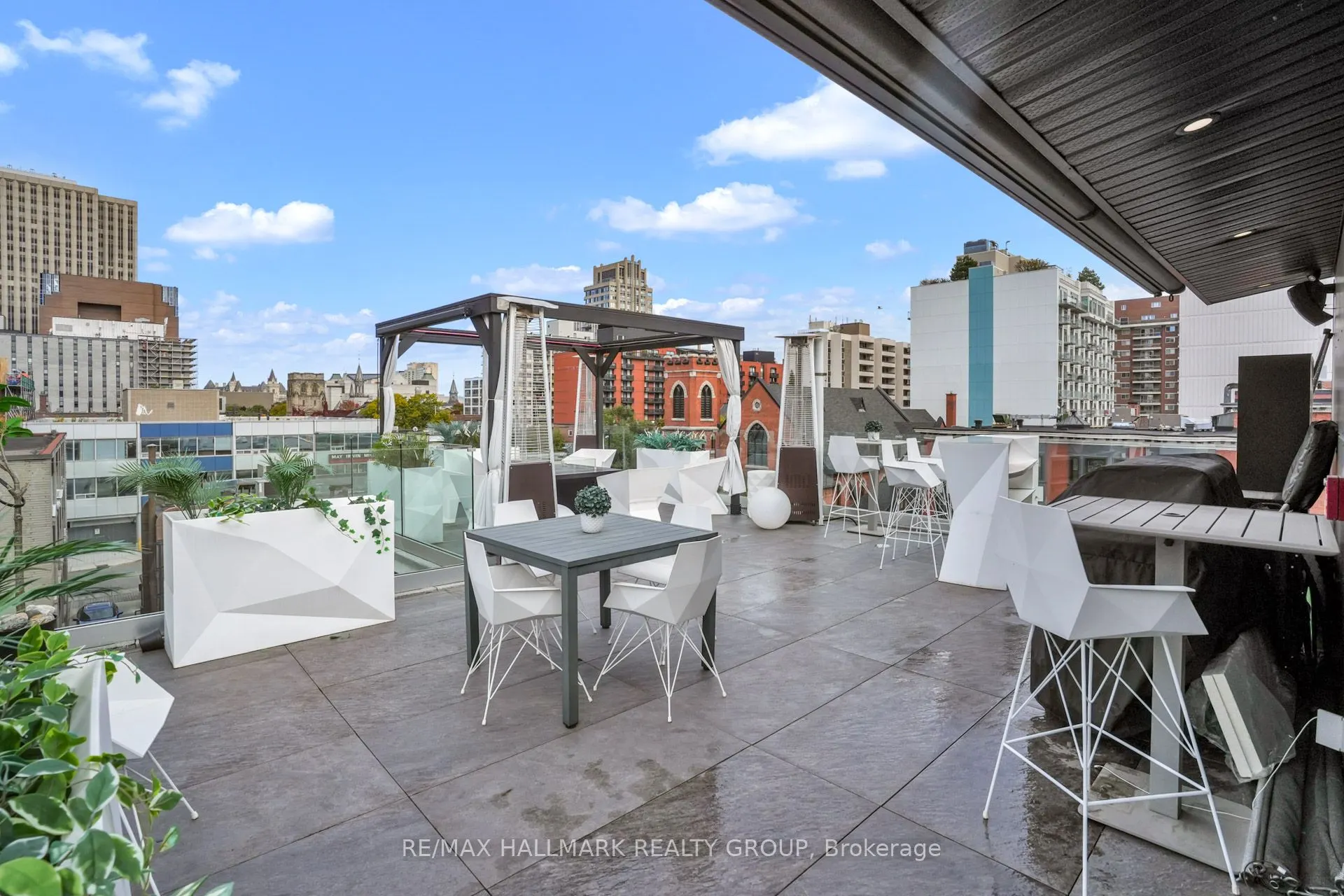 201 MACLAREN Street, #5
