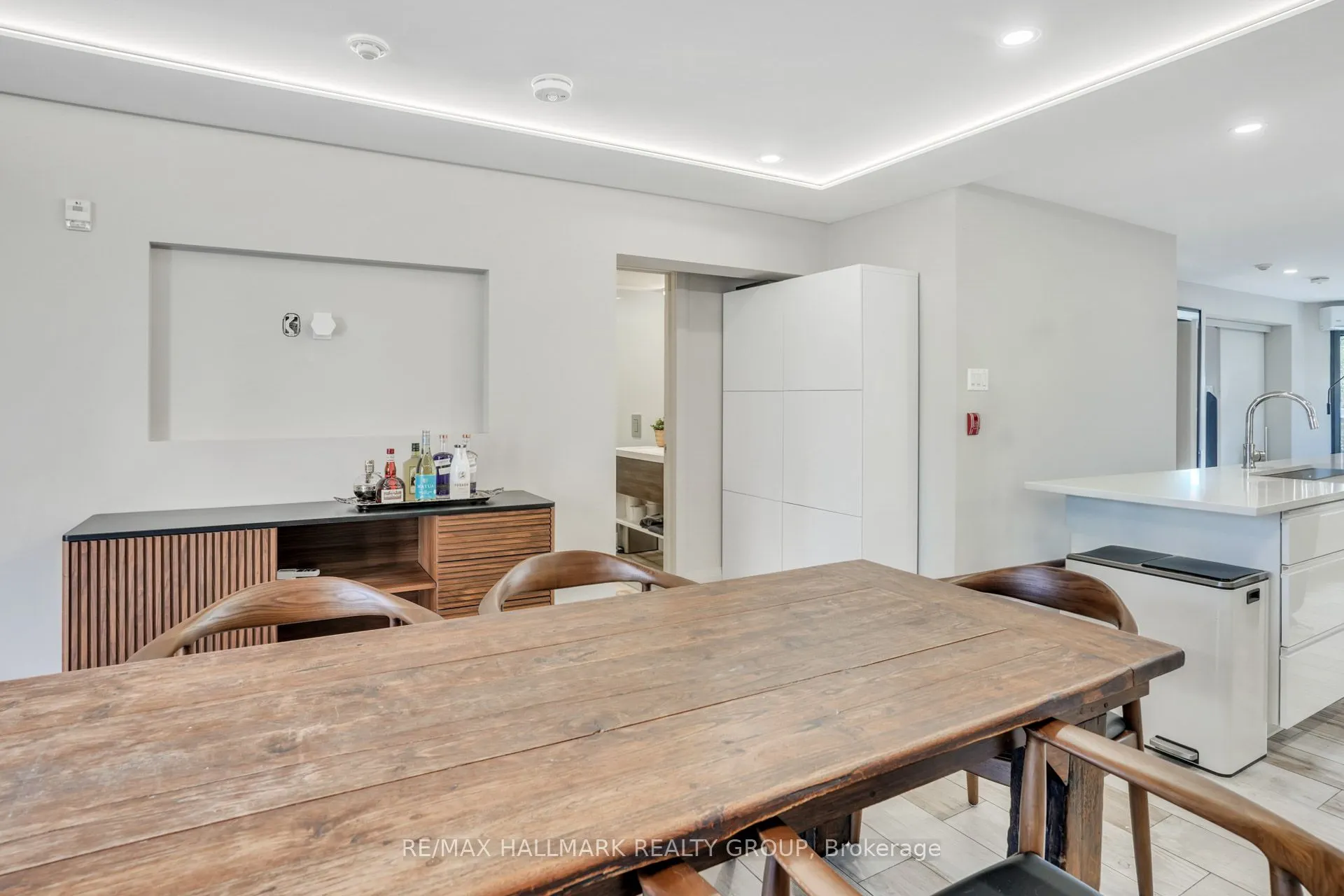 201 MACLAREN Street, #5