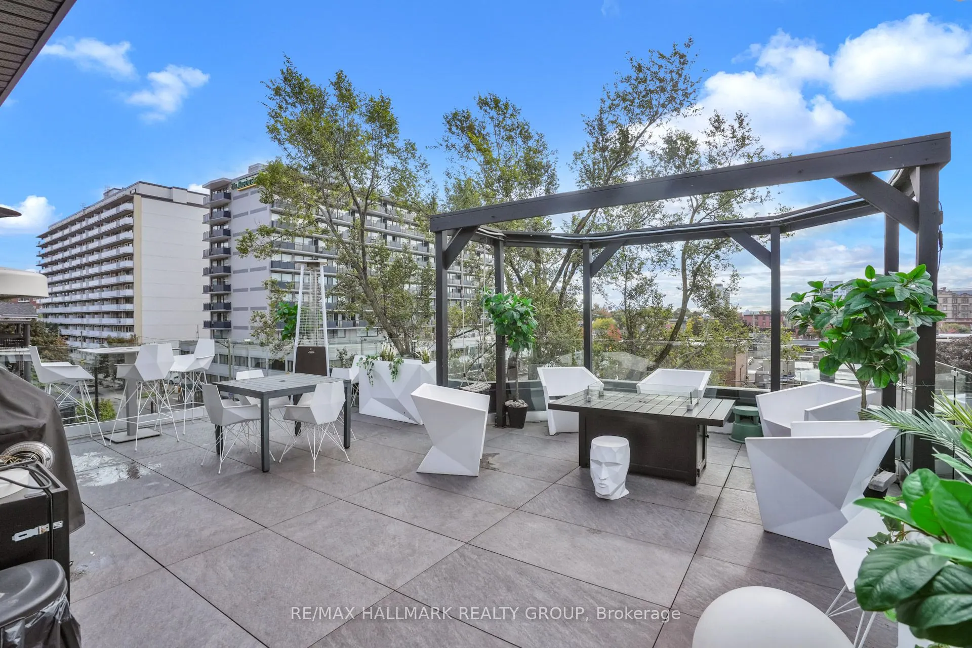 201 MACLAREN Street, #5