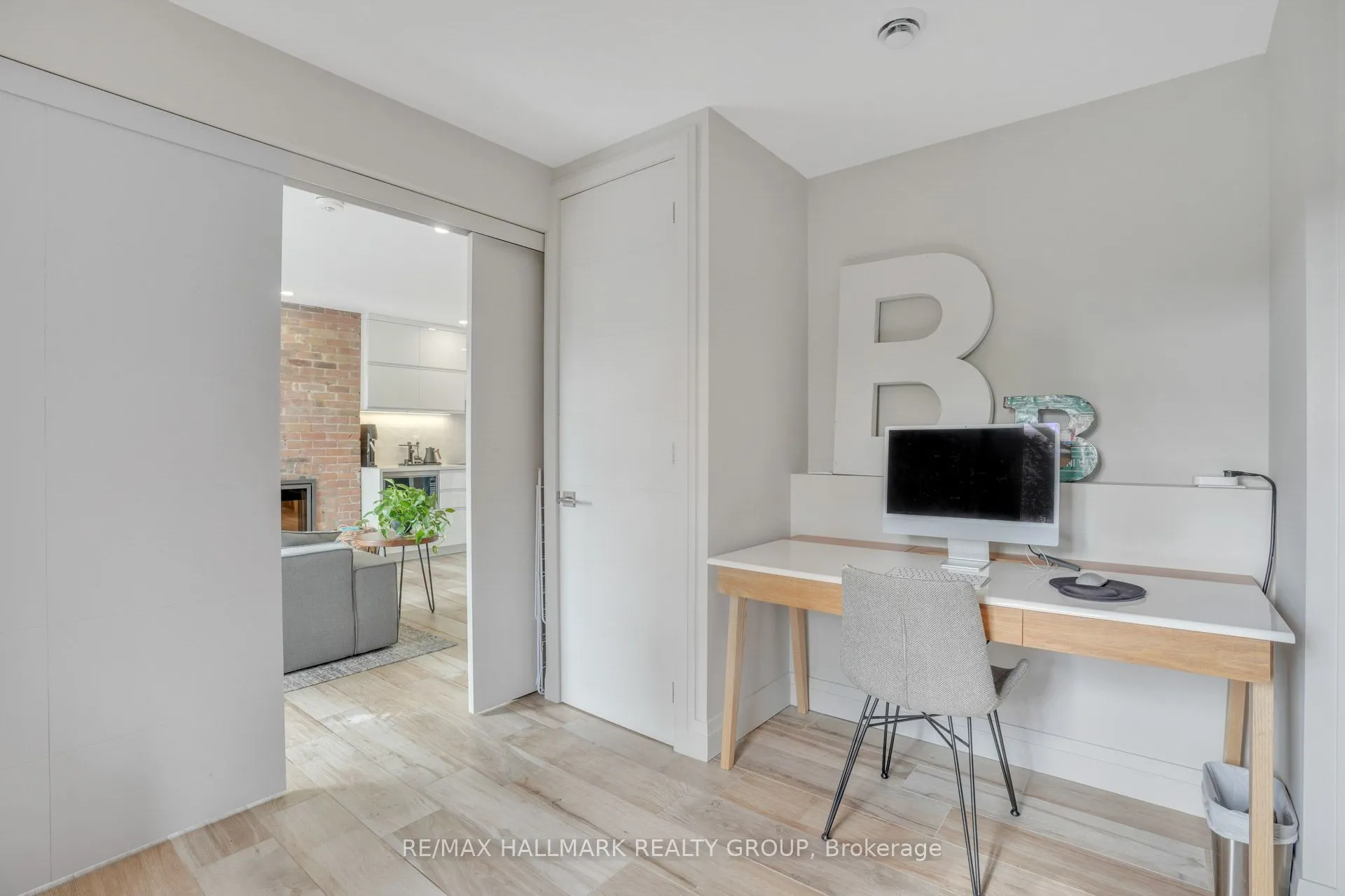 201 MACLAREN Street, #5