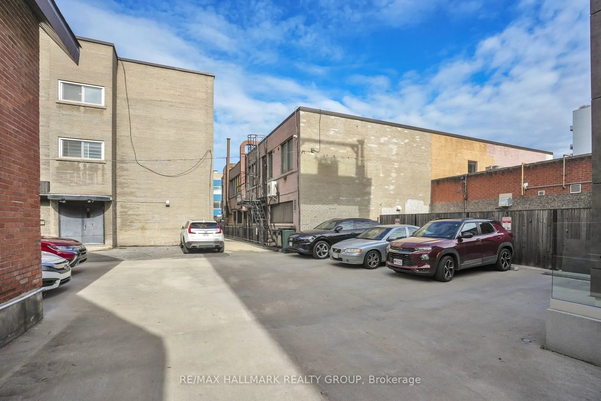 201 MACLAREN Street, #5