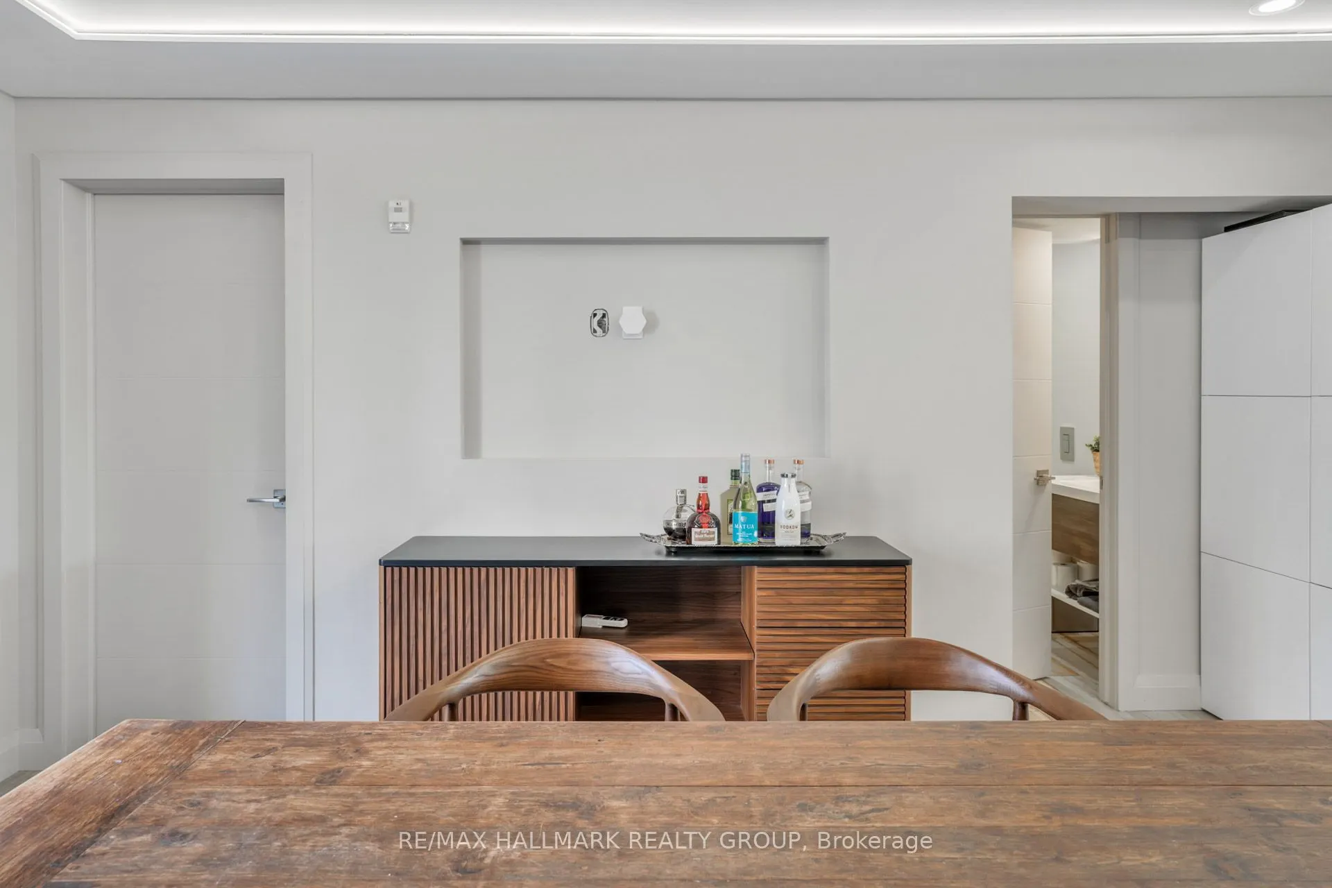 201 MACLAREN Street, #5