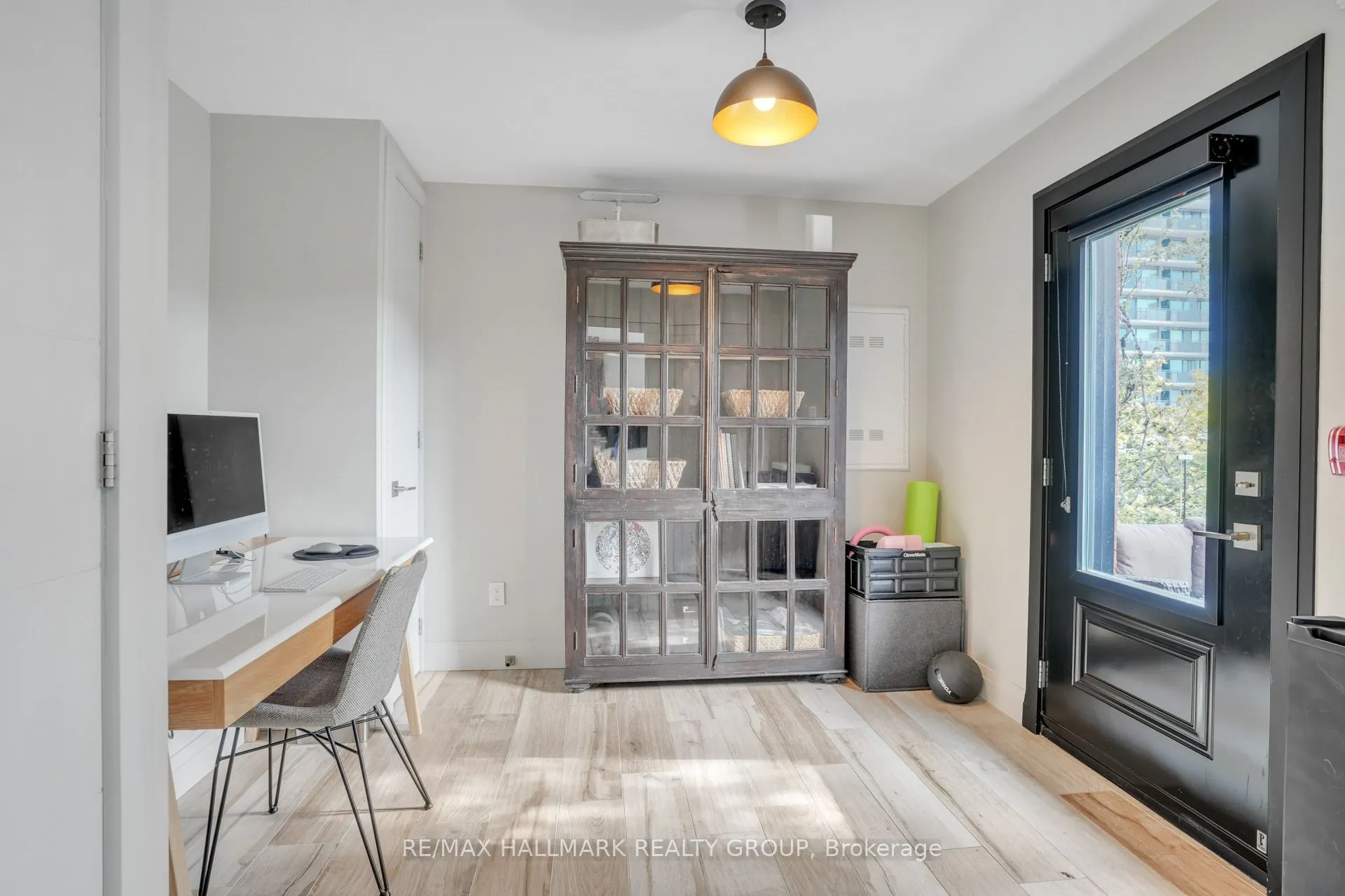 201 MACLAREN Street, #5