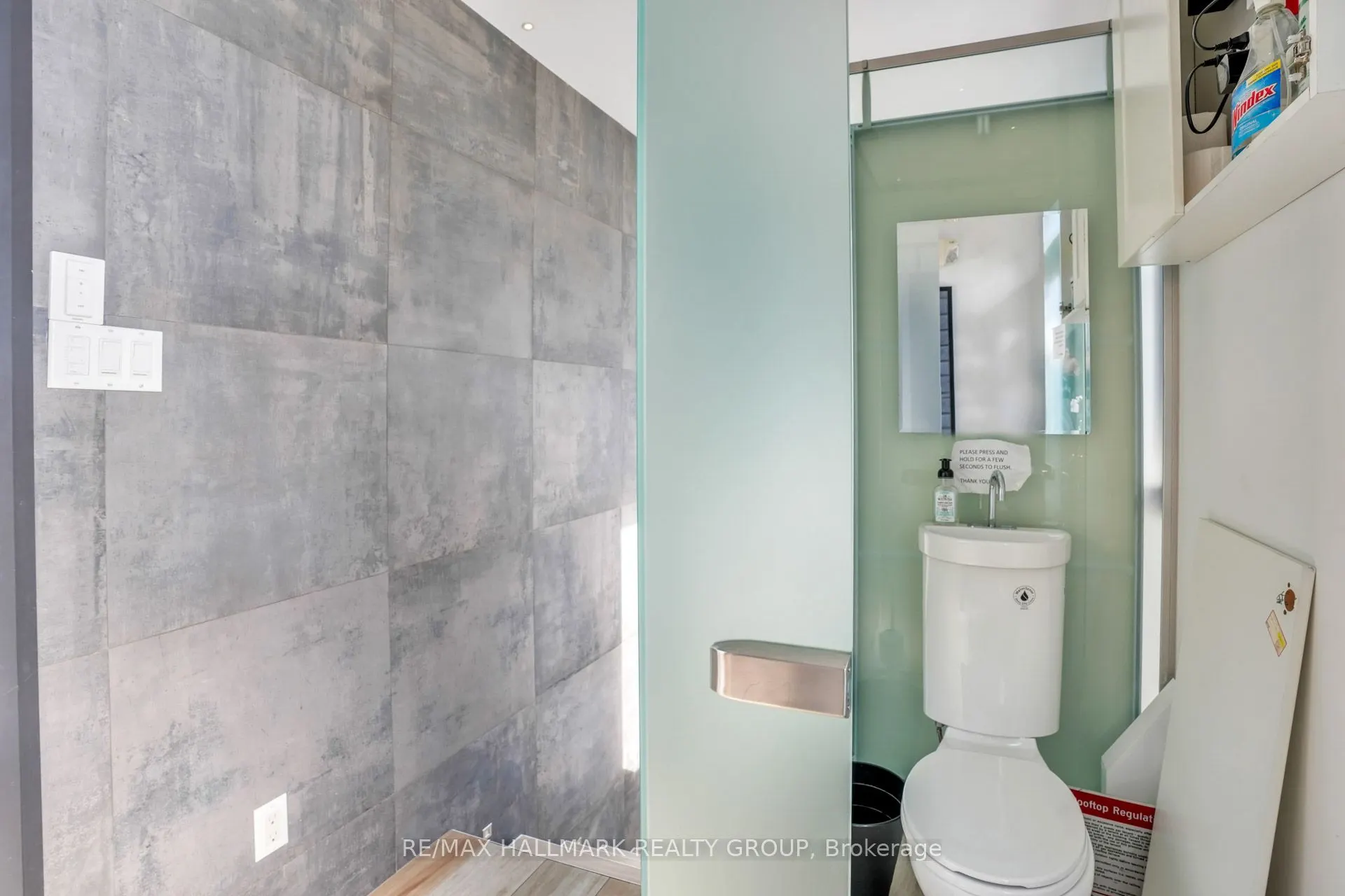 201 MACLAREN Street, #5