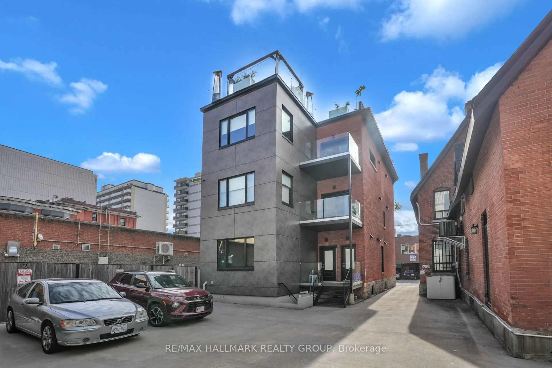 201 MACLAREN Street, #5
