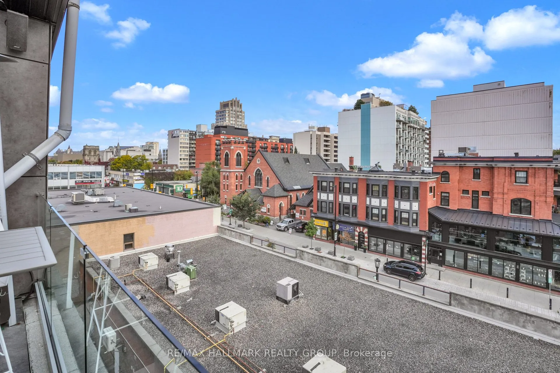 201 MACLAREN Street, #5