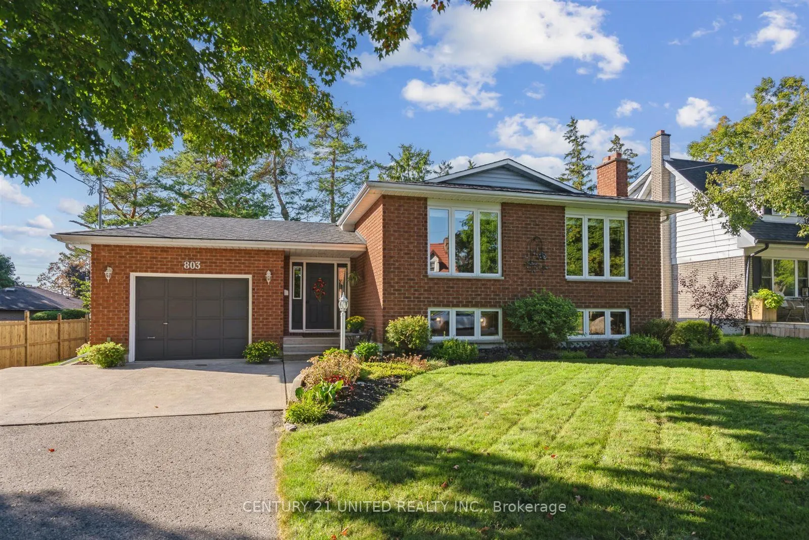 803 Crowley Crescent