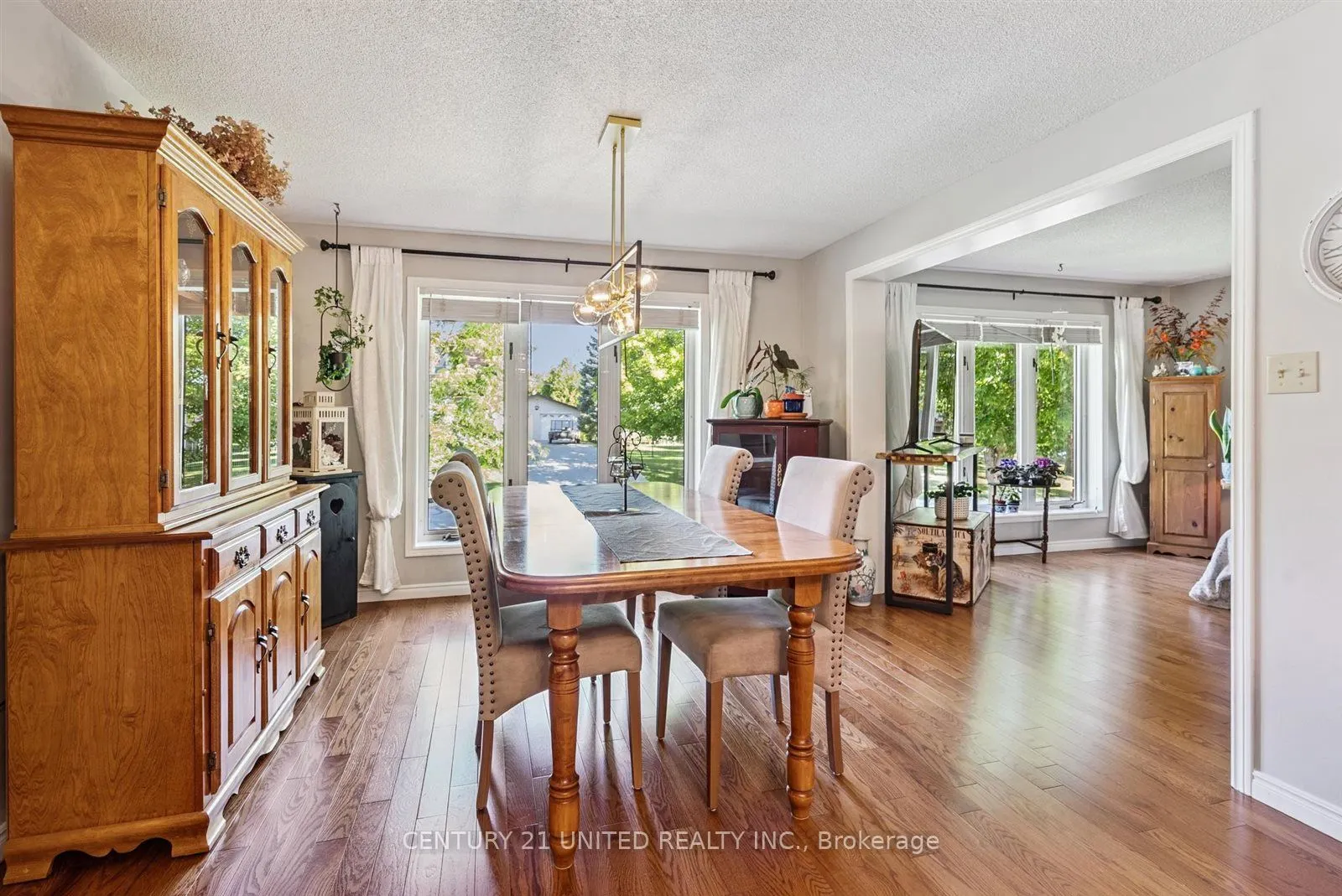 803 Crowley Crescent