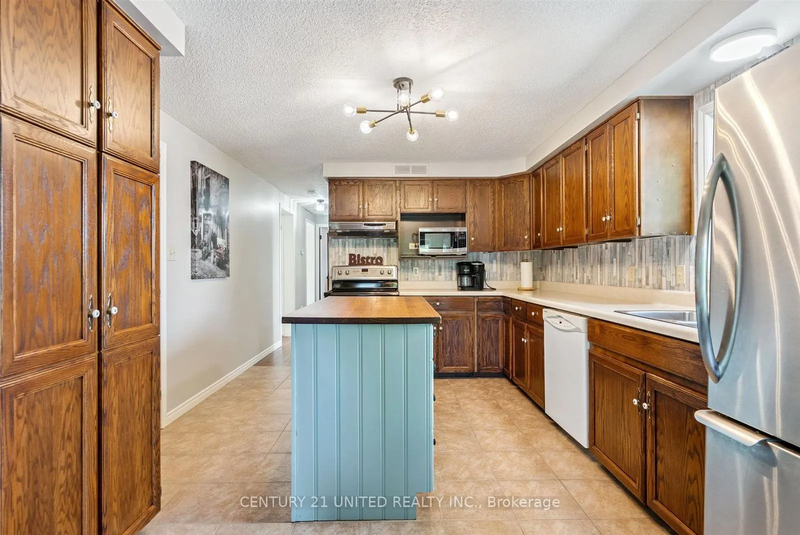 803 Crowley Crescent