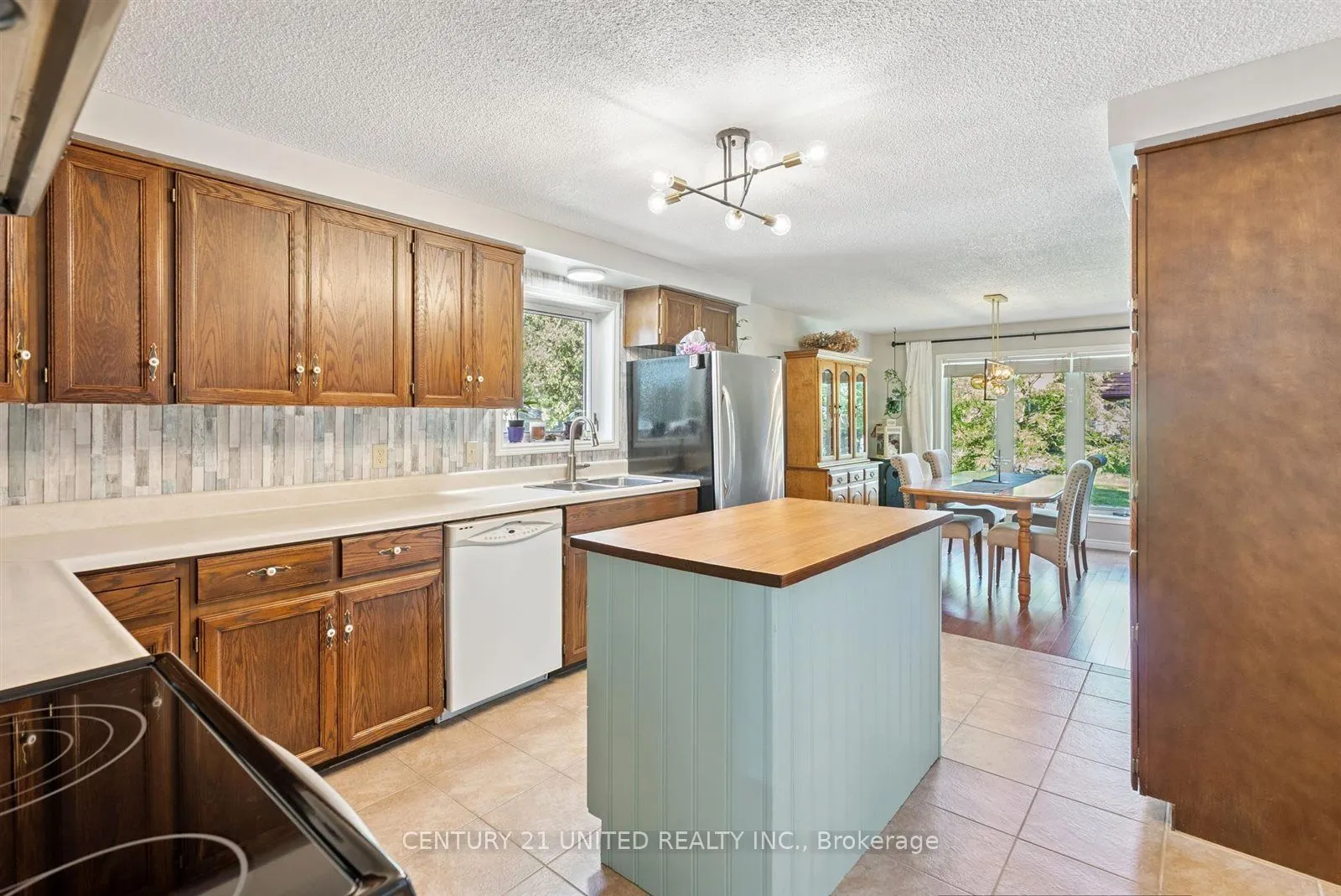803 Crowley Crescent