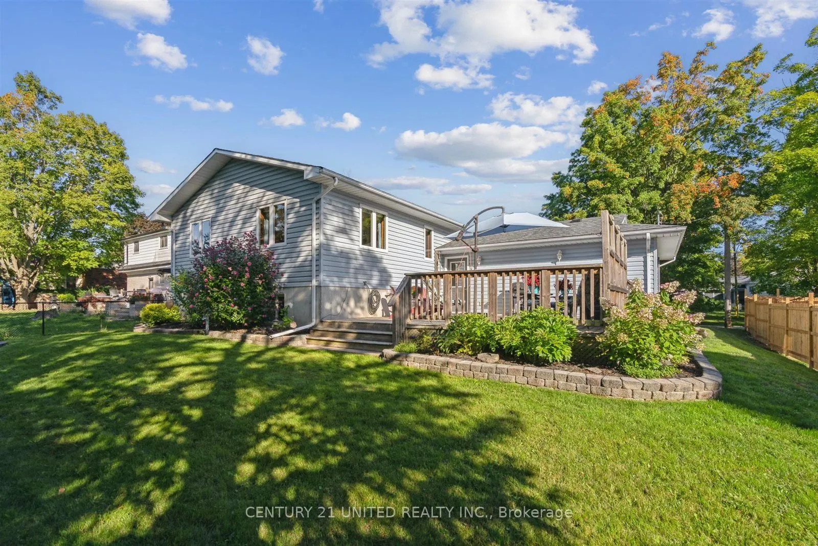 803 Crowley Crescent
