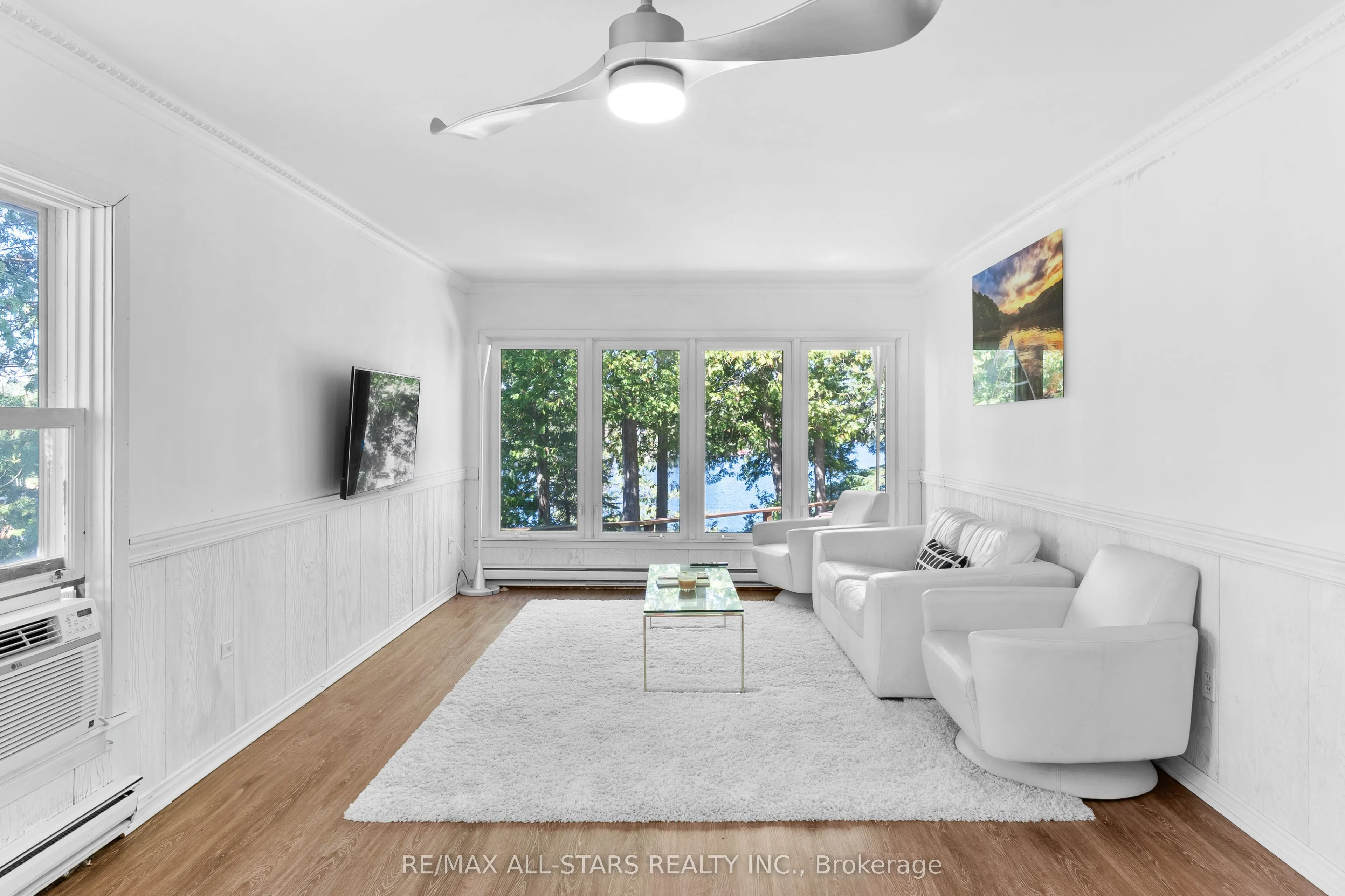 242 Francis Street E