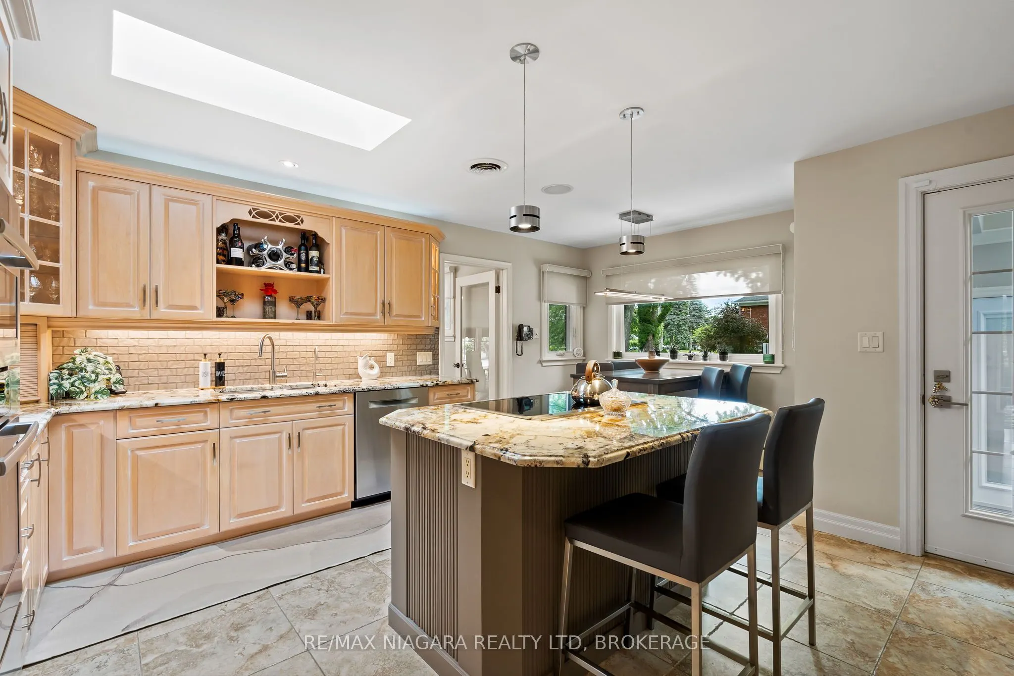 181 Lakeshore Road