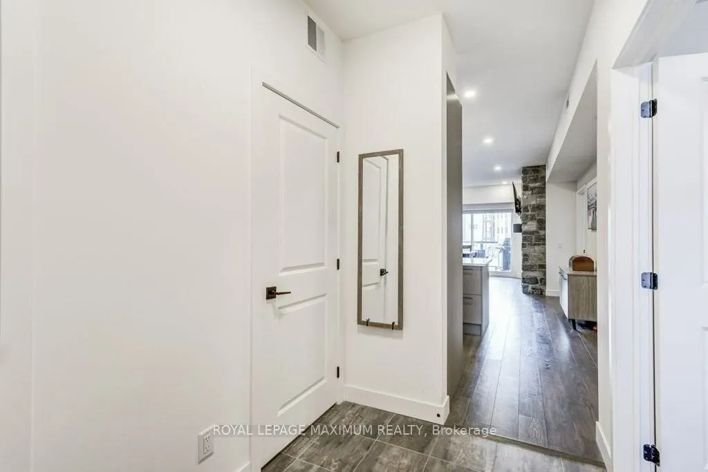 10 Beausoleil Lane, #204